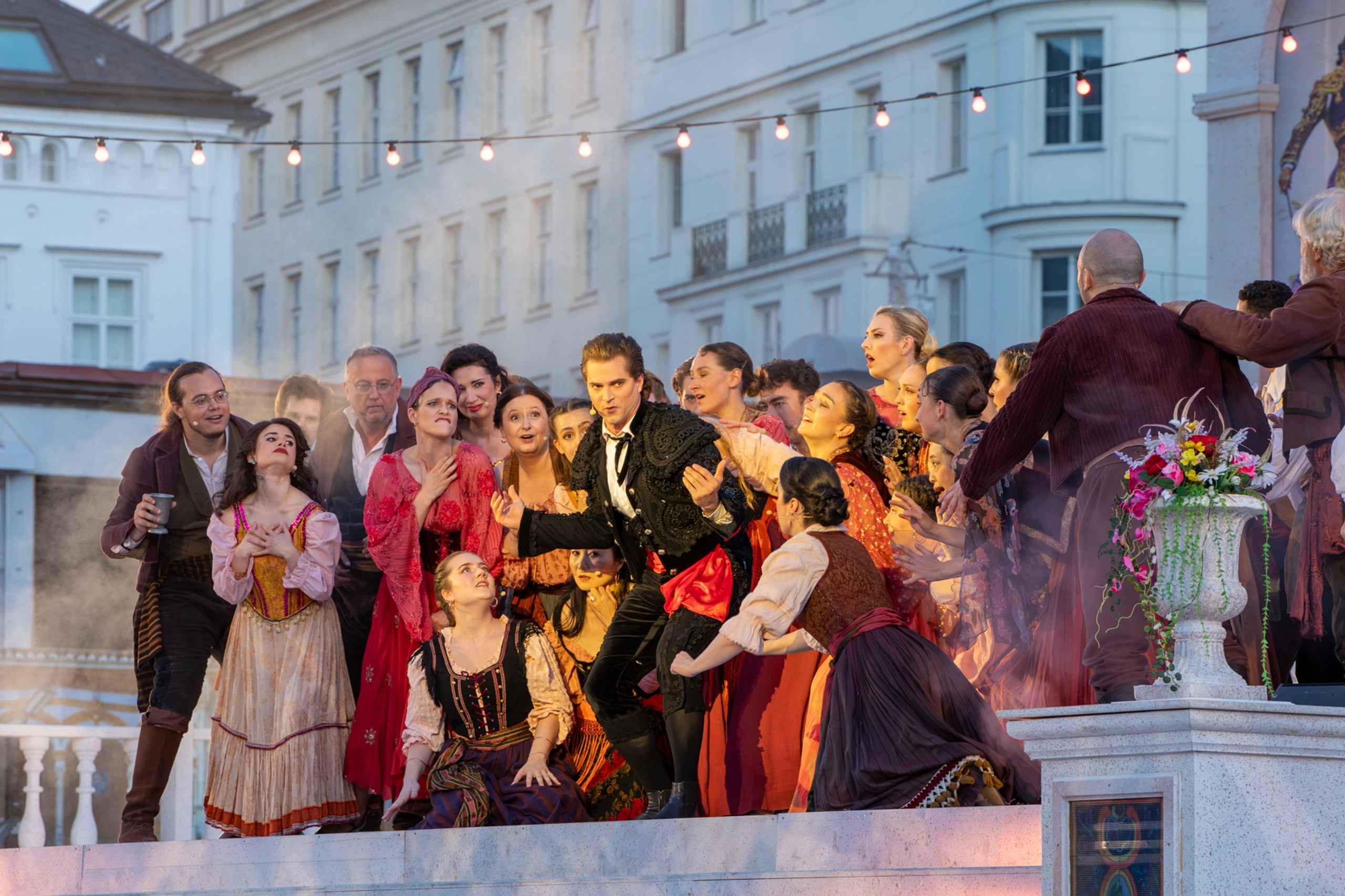 Wiener Opernsommer begeistert mit fulminanter „Carmen“-Premiere