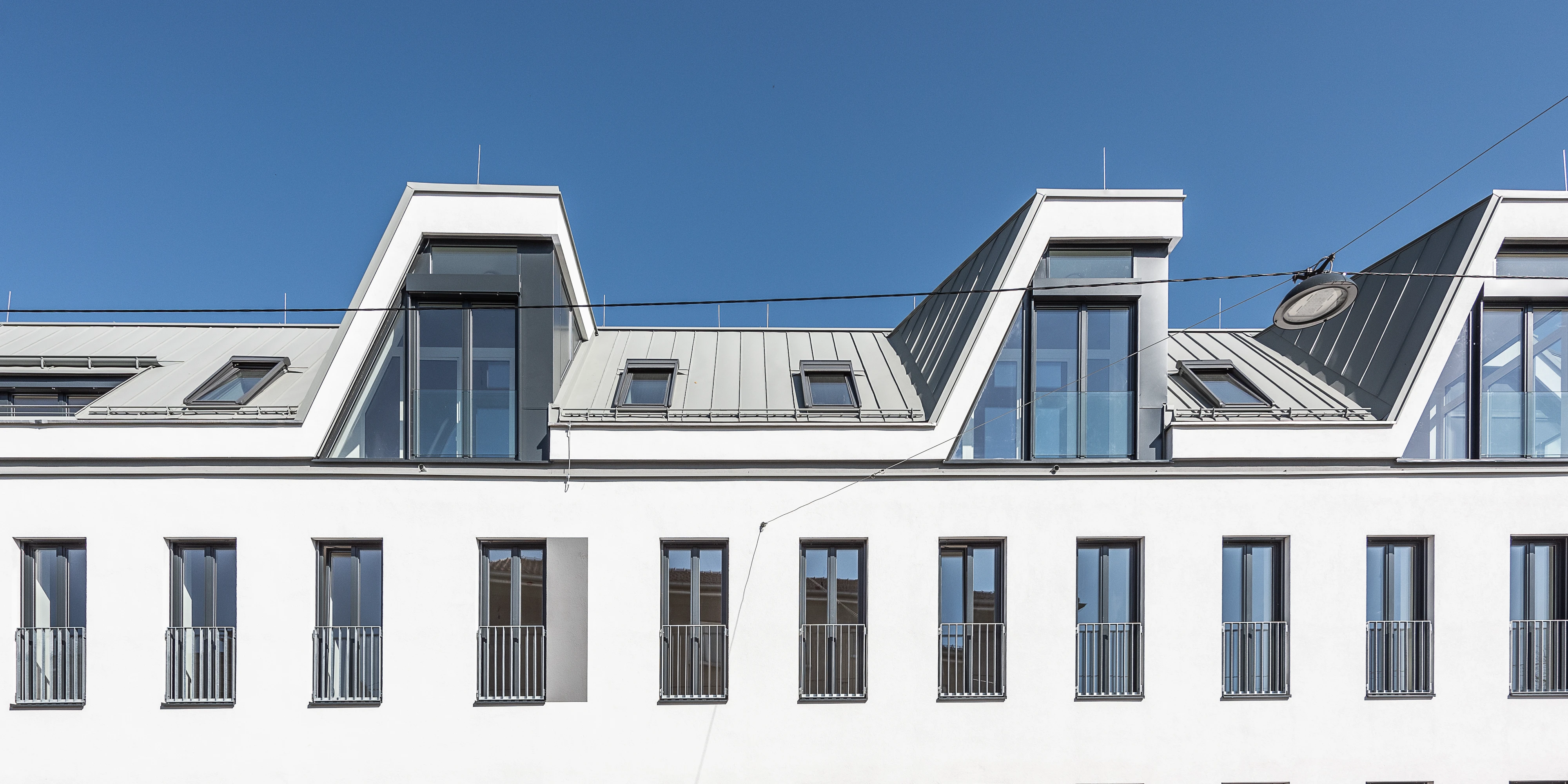 Dachansicht Wien Fensterfront