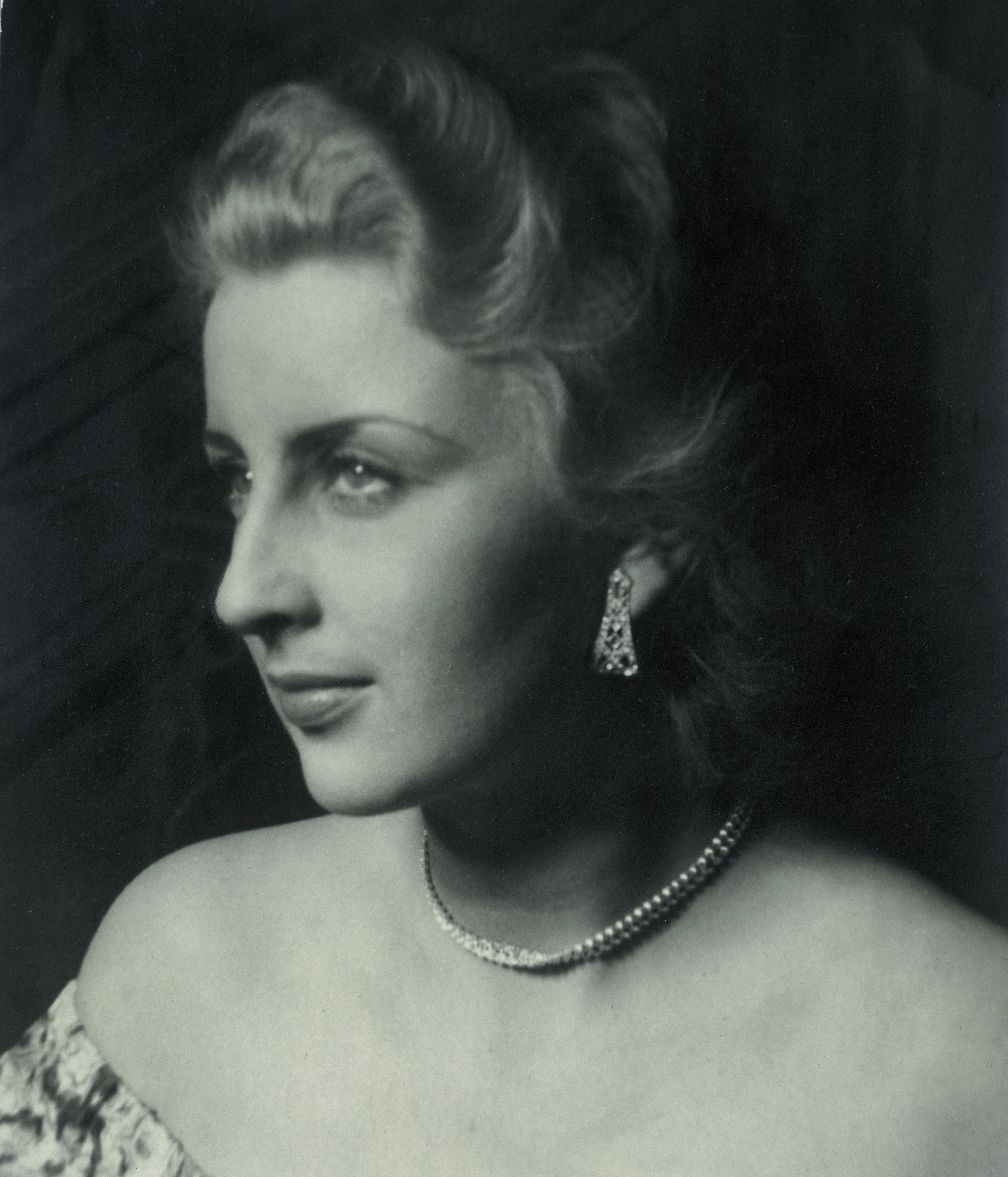Frühes Portrait von Lotte Tobisch