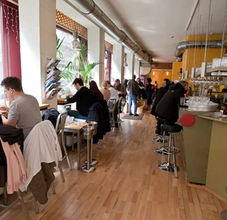 © The Point of Sale