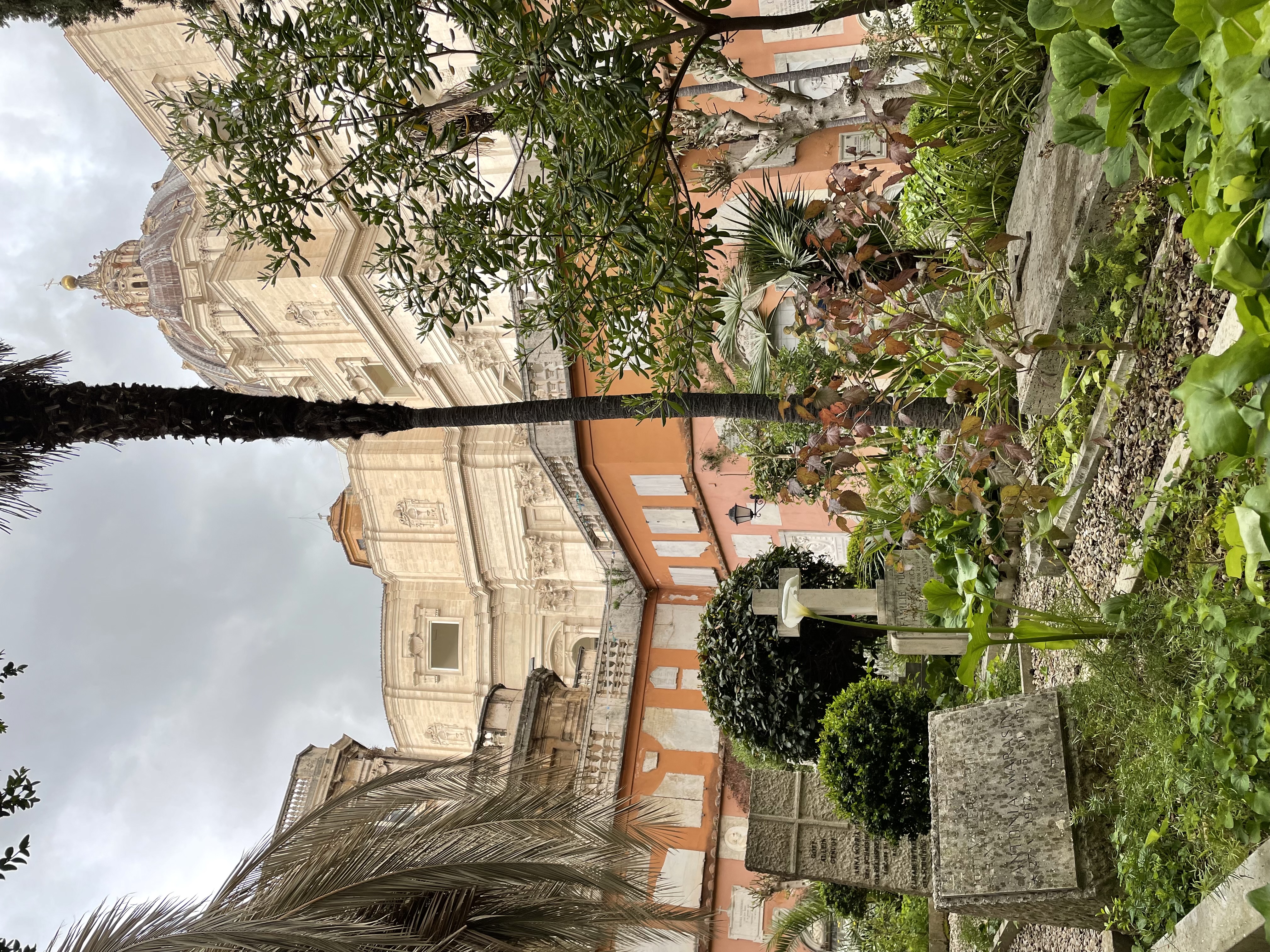 Friedhof "Campo Santo Teutonico"