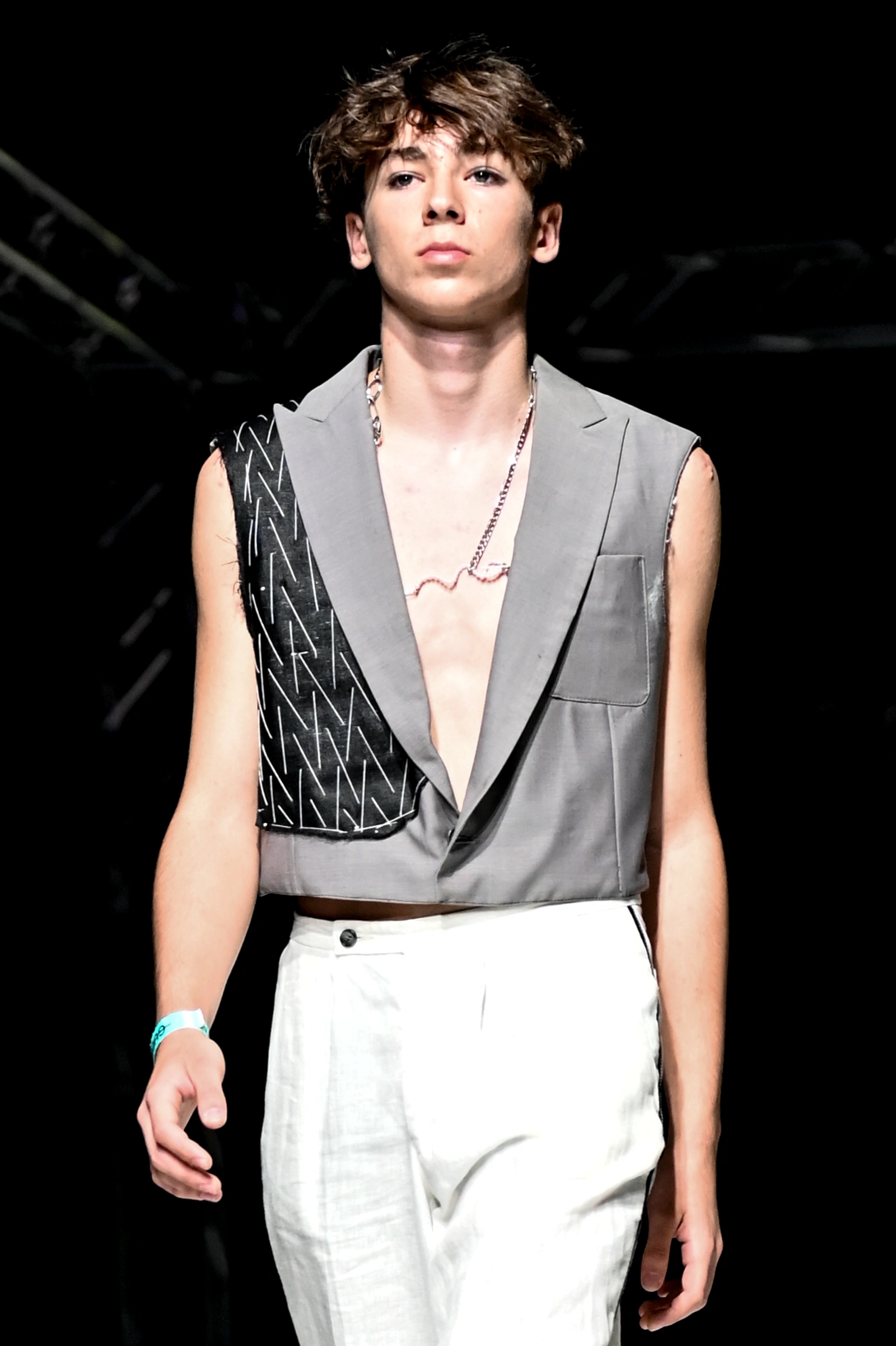 MQVFW23