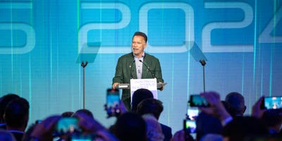 Arnold Schwarzenegger in Wien und wir mittendrin