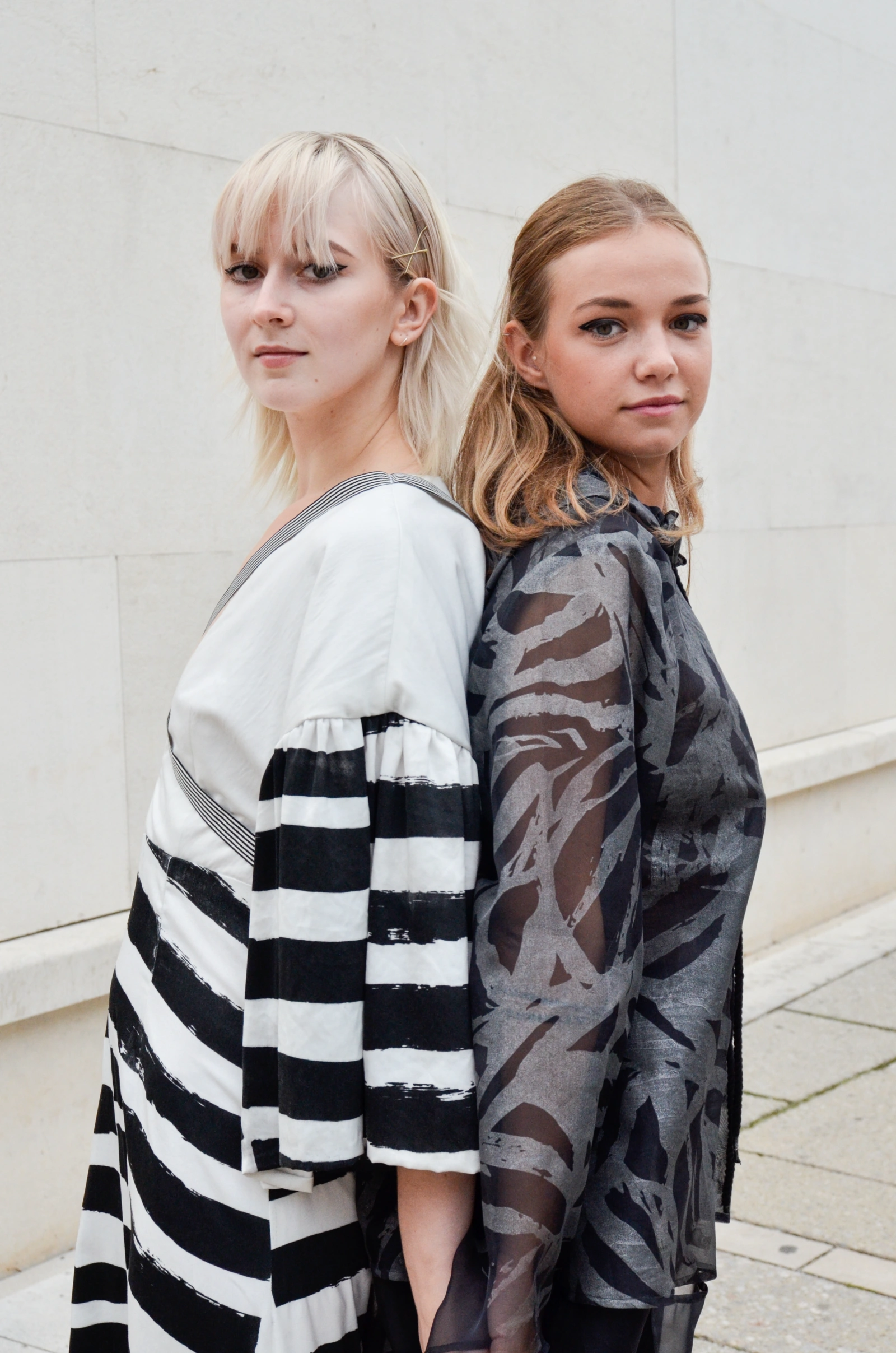 Schülerinnen bei der Fashion Week