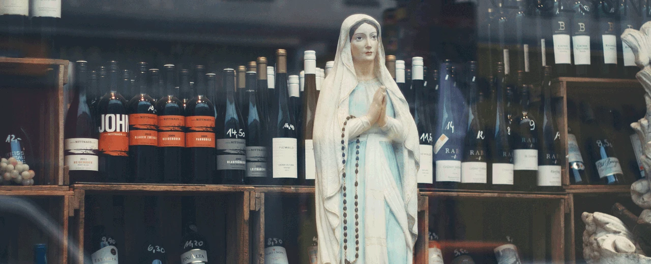 © Photo by Alina Sofia on Unsplas