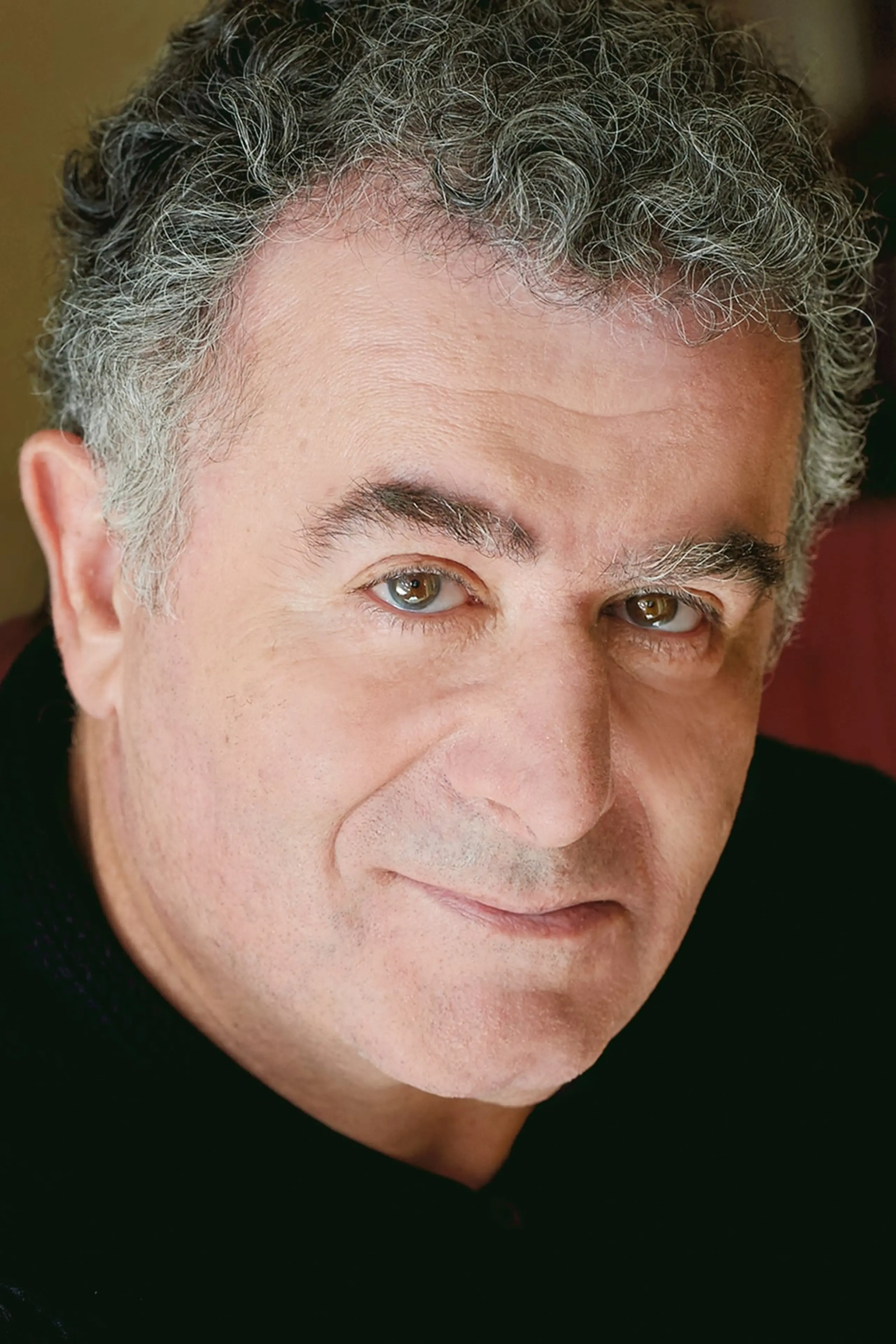 Foto von Saul Rubinek