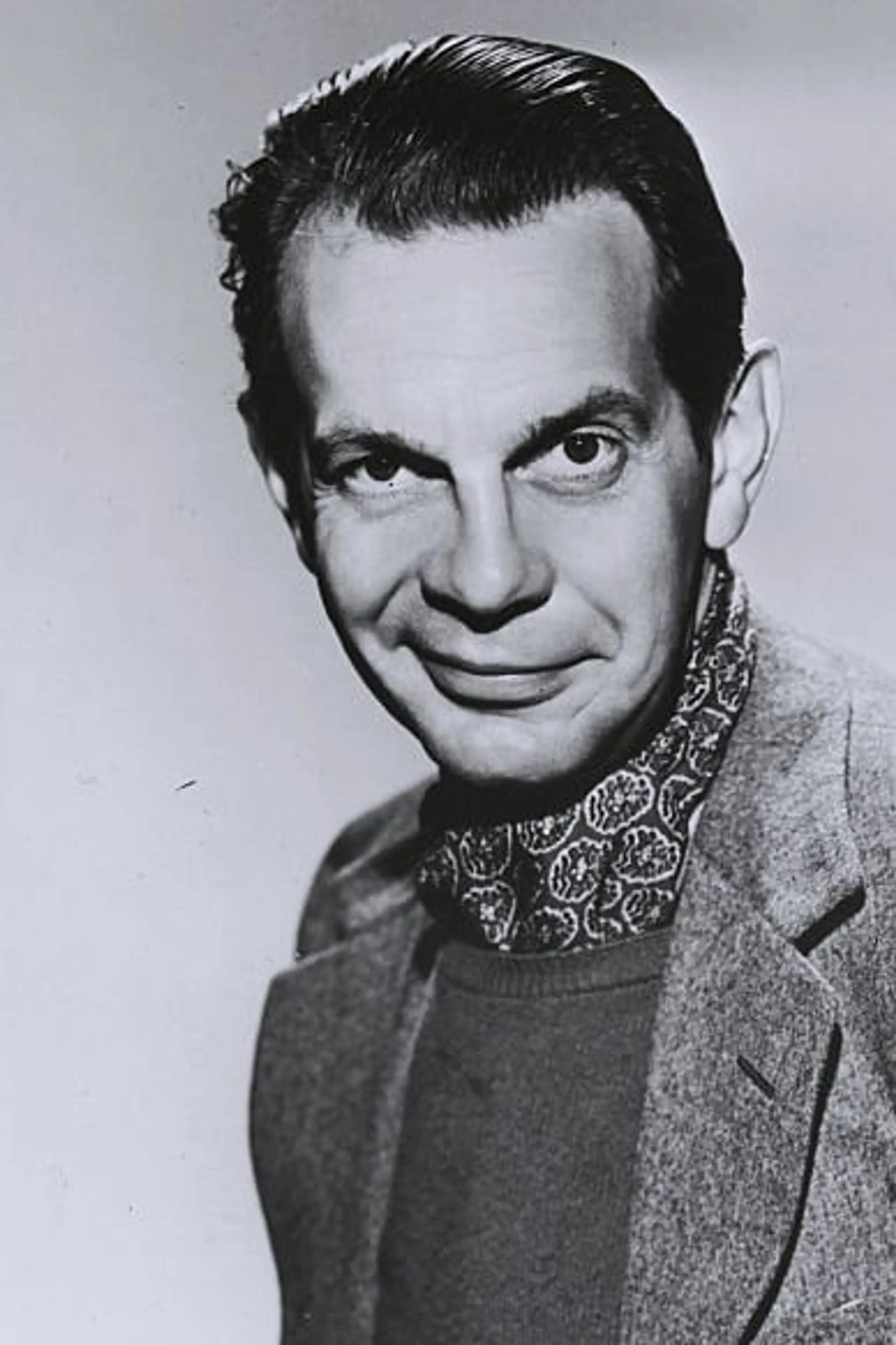 Foto von Raymond Massey