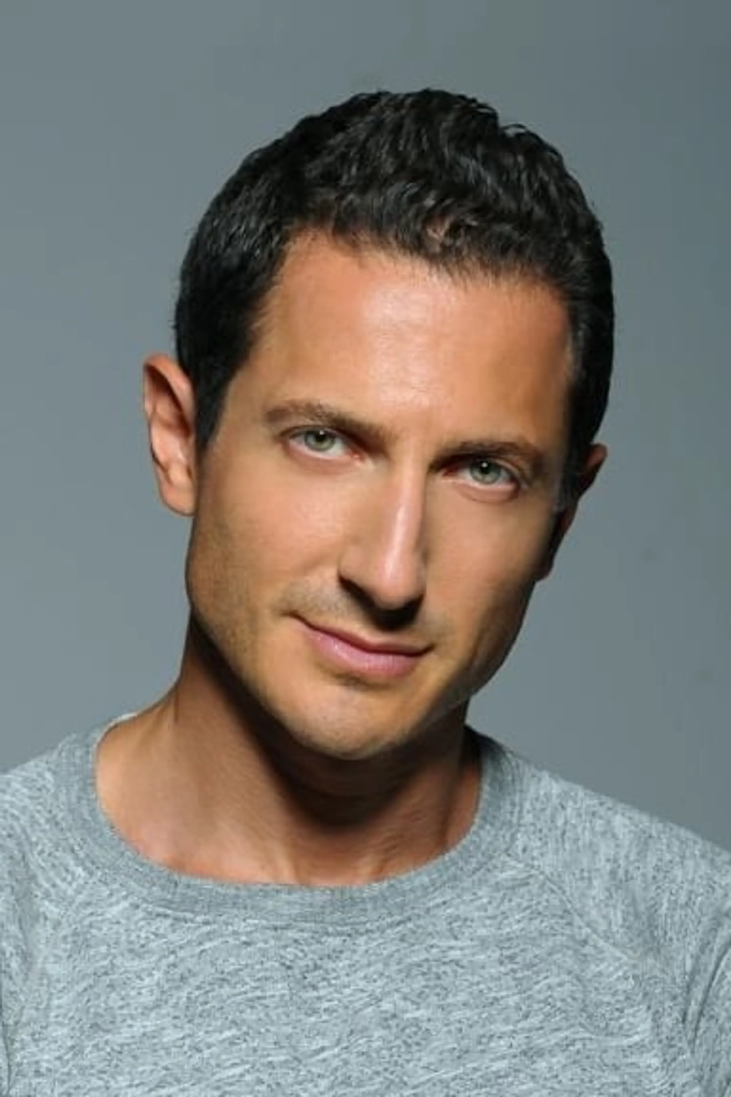 Foto von Sasha Roiz