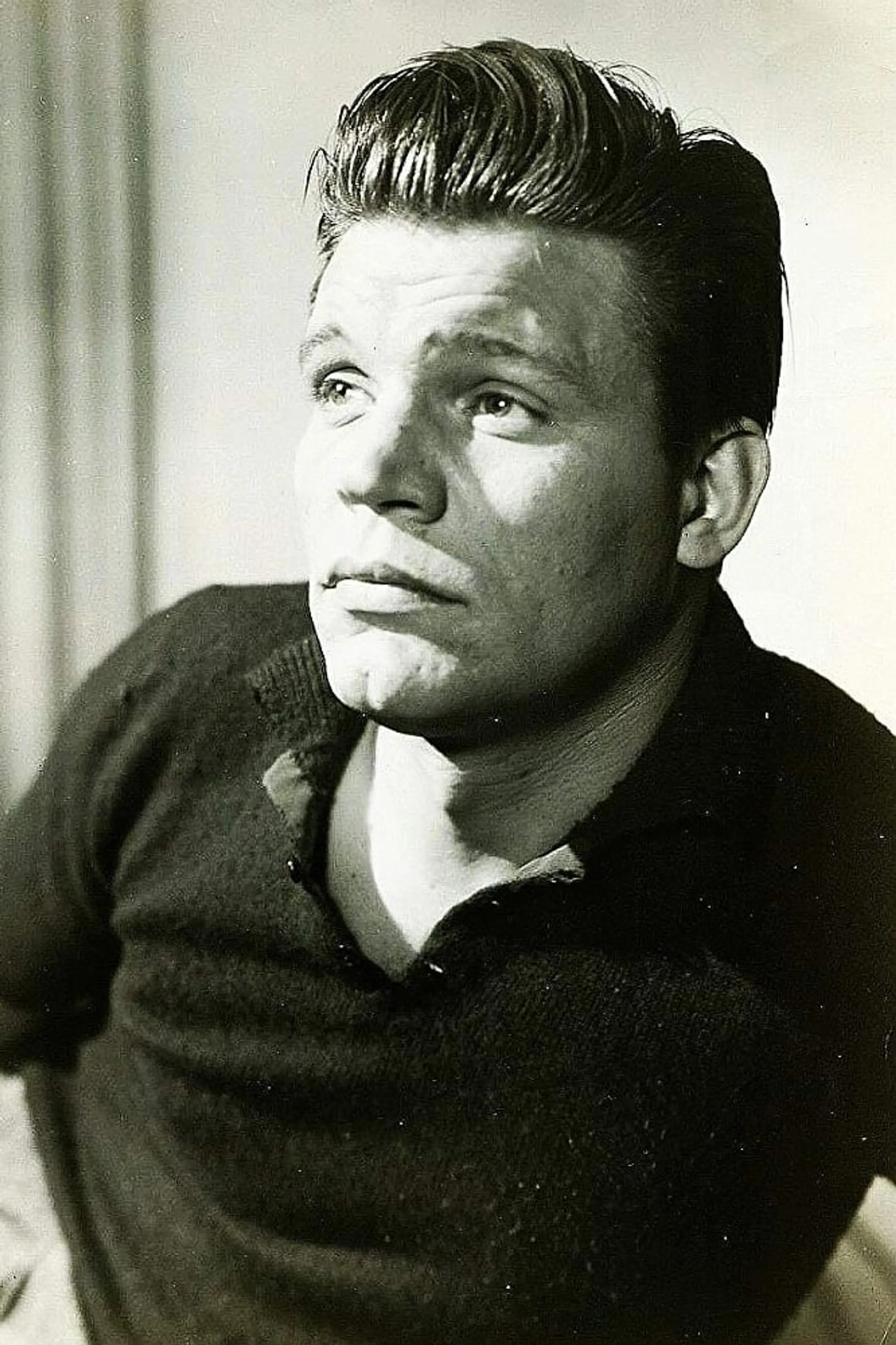 Foto von Neville Brand