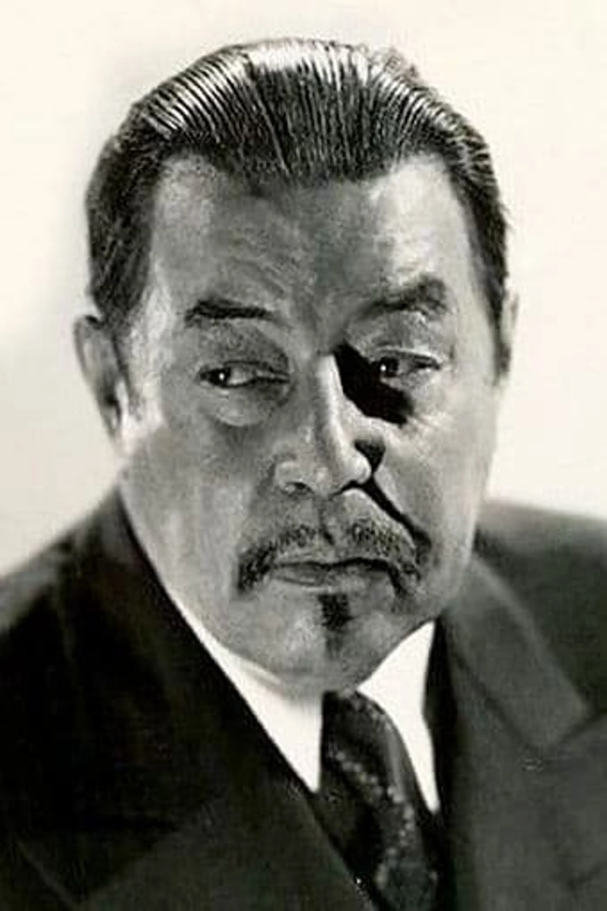 Foto von Warner Oland