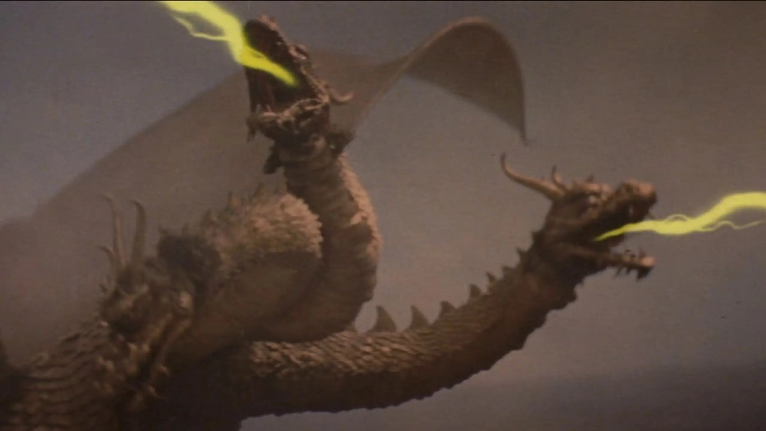 Frankensteins Monster im Kampf gegen Ghidorah