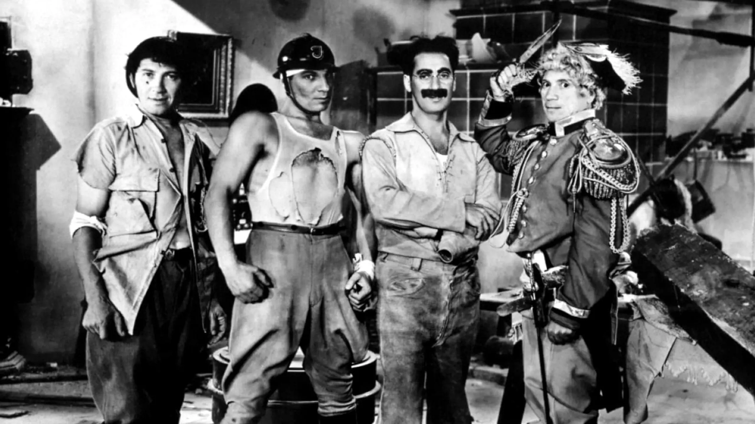 Die Marx Brothers im Krieg