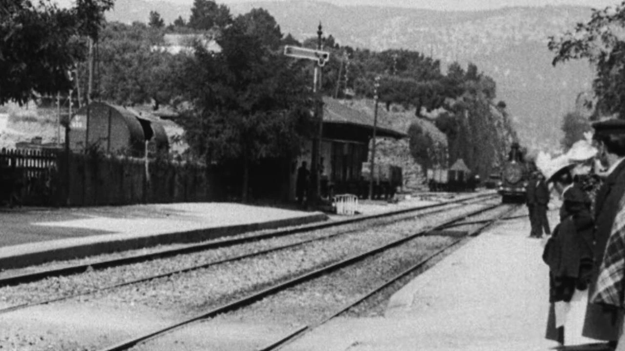 Die Ankunft eines Zuges im Bahnhof Ciotat