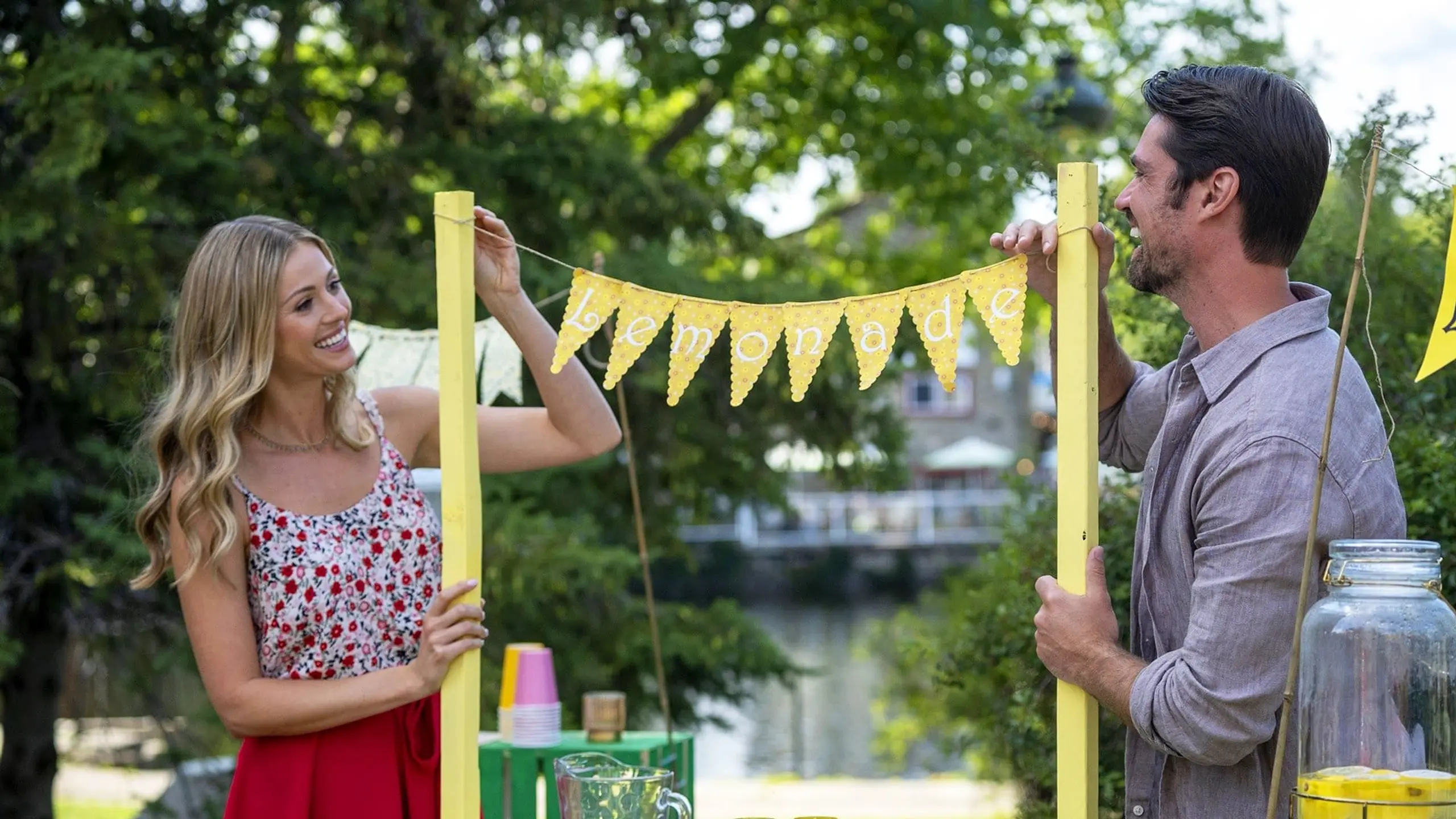 Lemonade Stand Romance