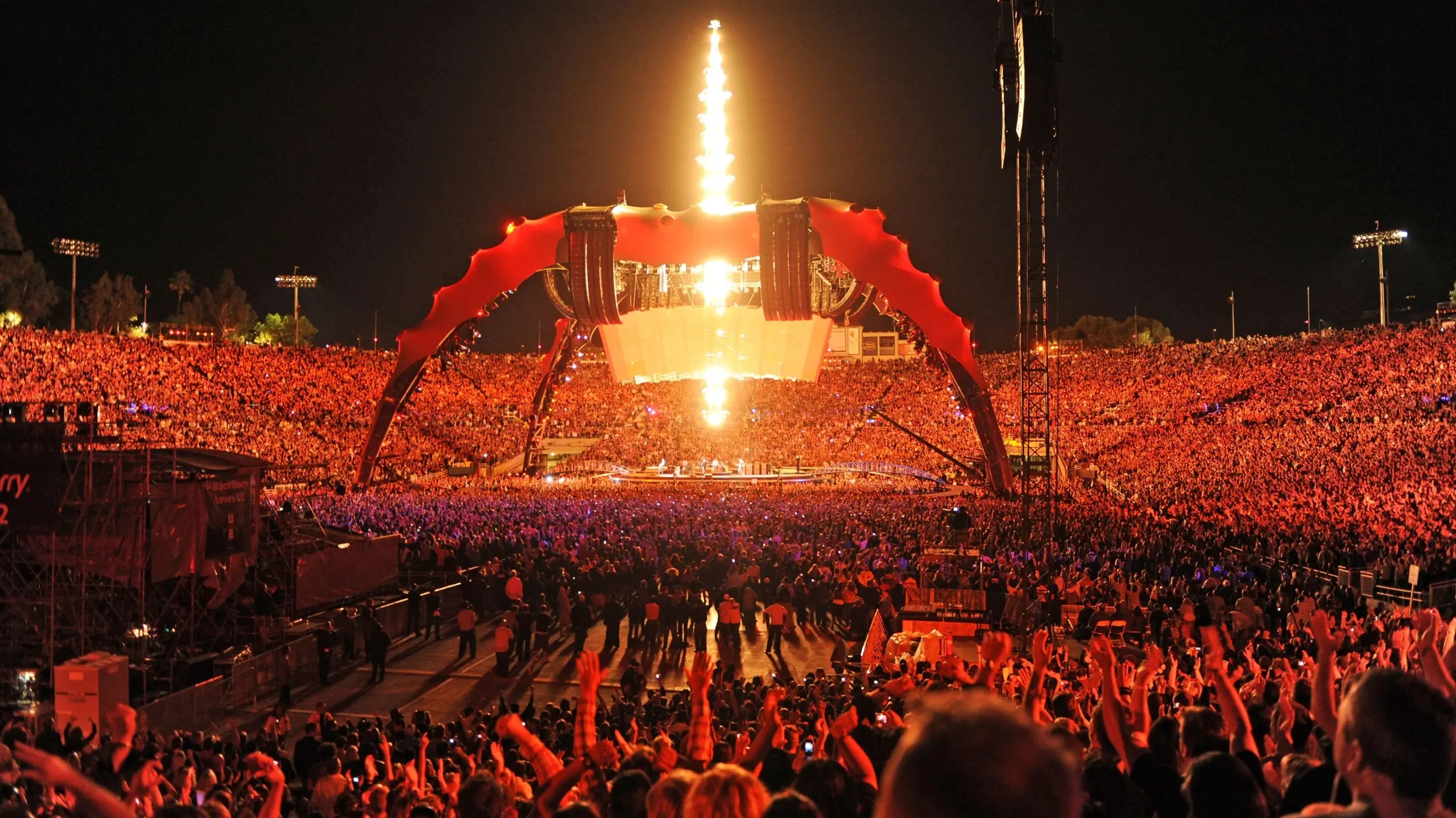 U2: 360° at the Rose Bowl