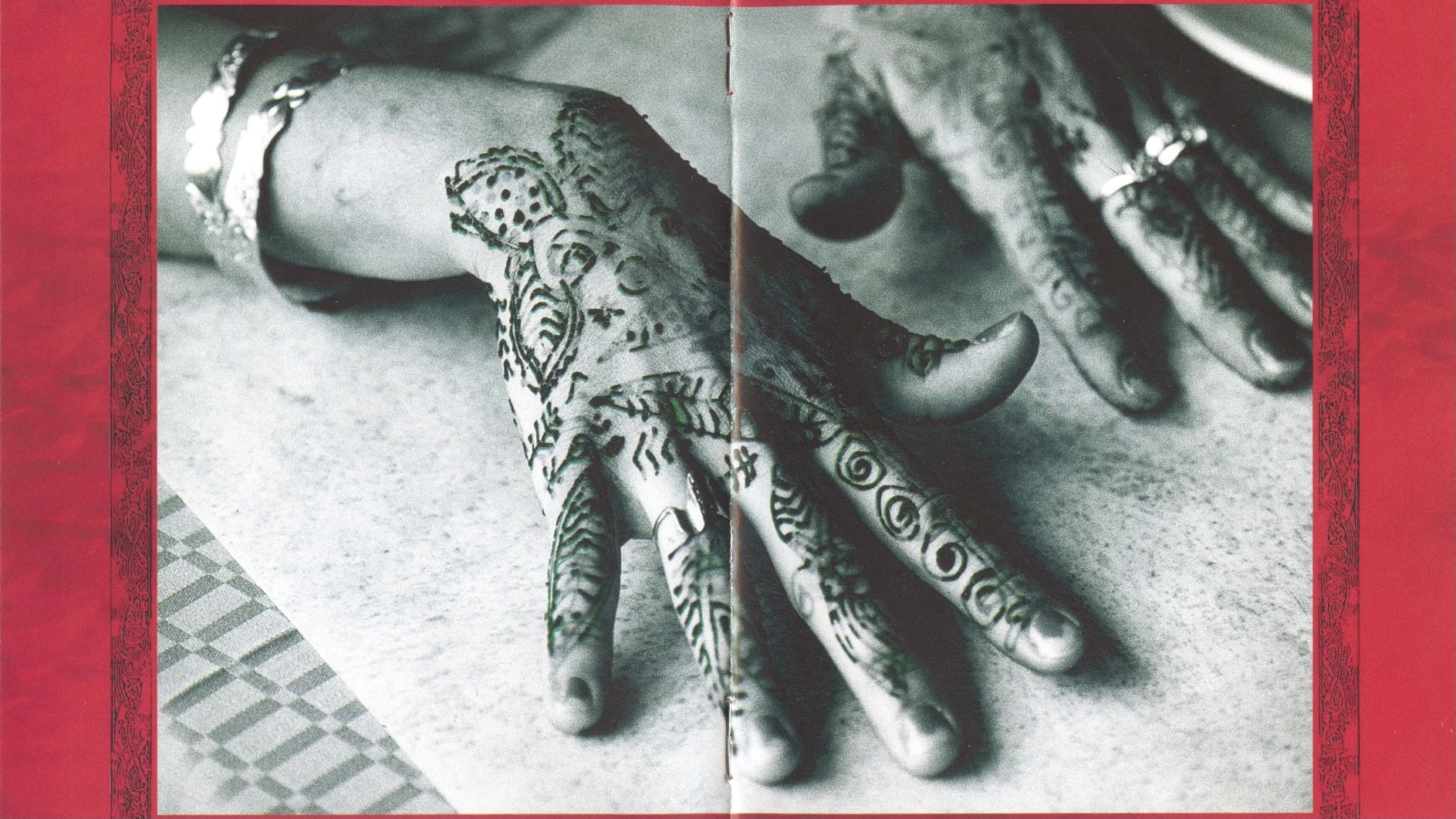 Jimmy Page & Robert Plant - Unledded