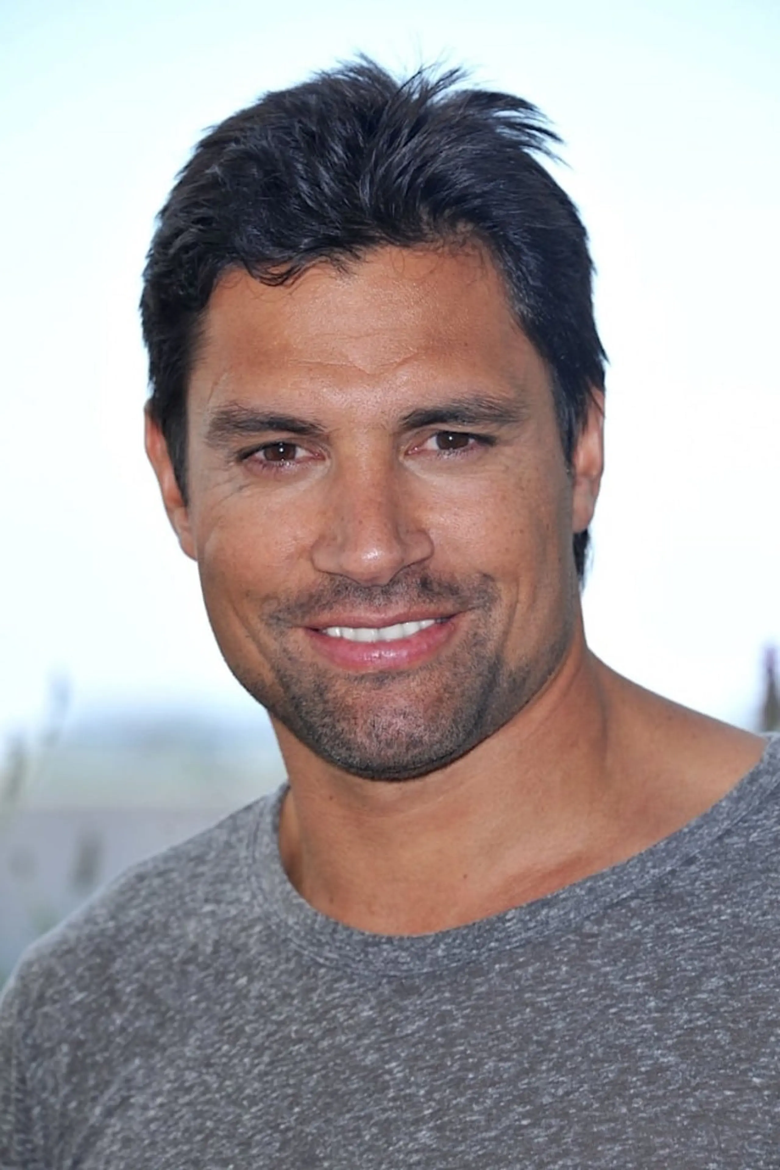 Foto von Manu Bennett