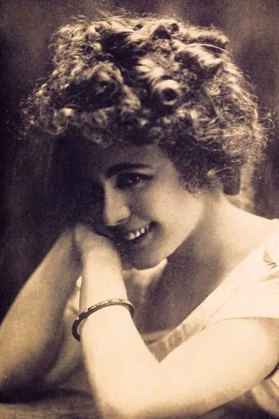 Foto von Violet Mersereau