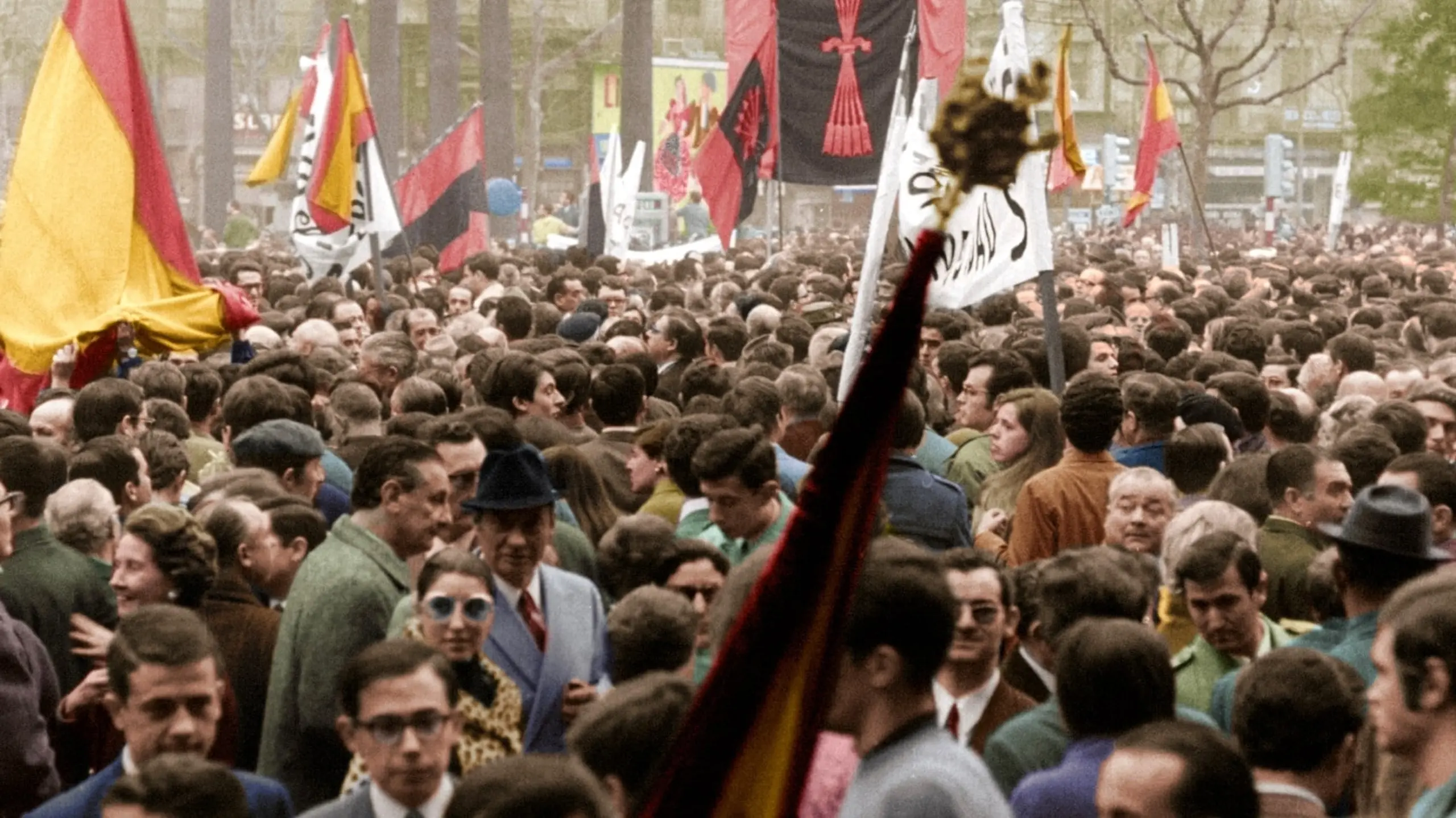 España después de la guerra: El Franquismo en color