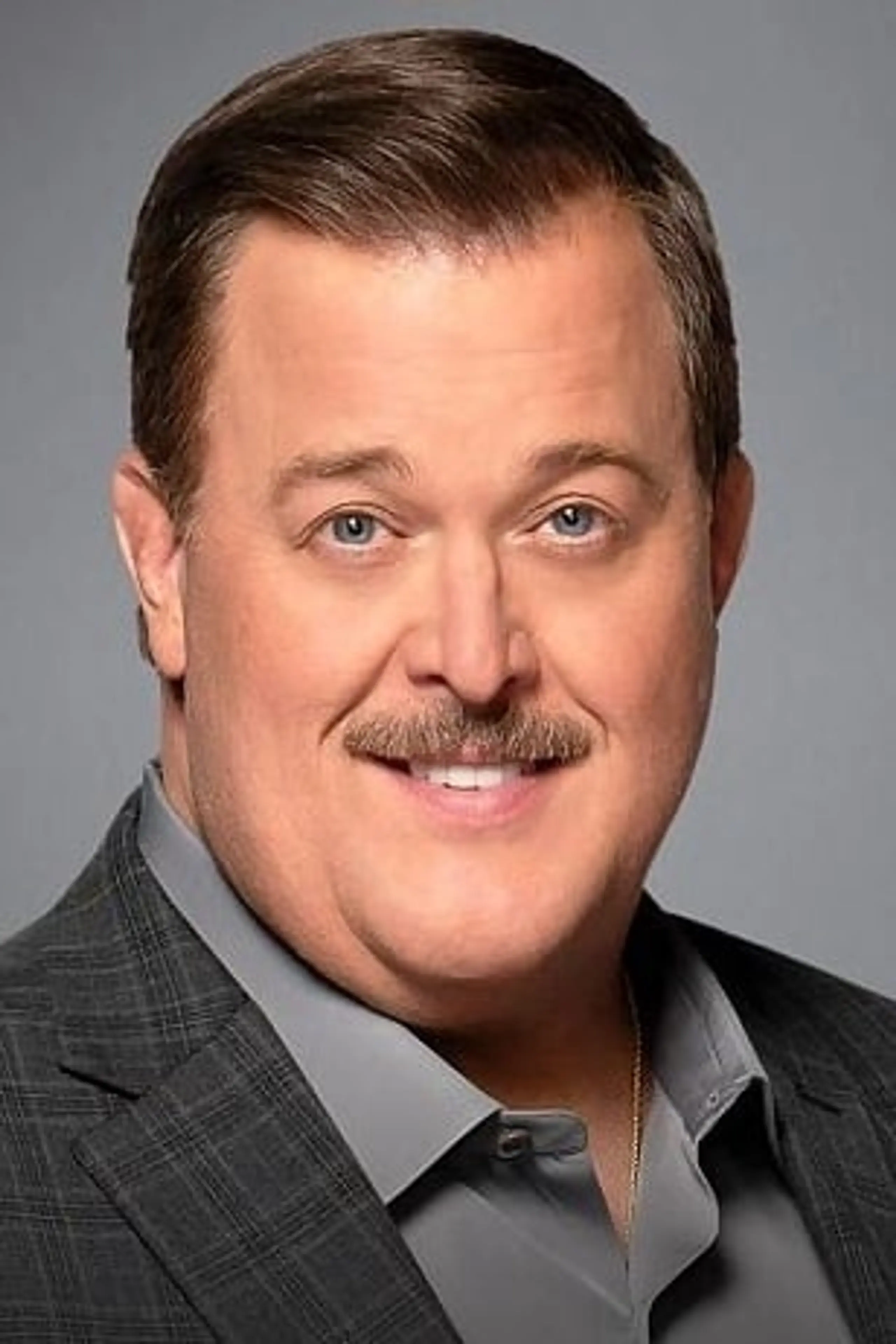 Foto von Billy Gardell