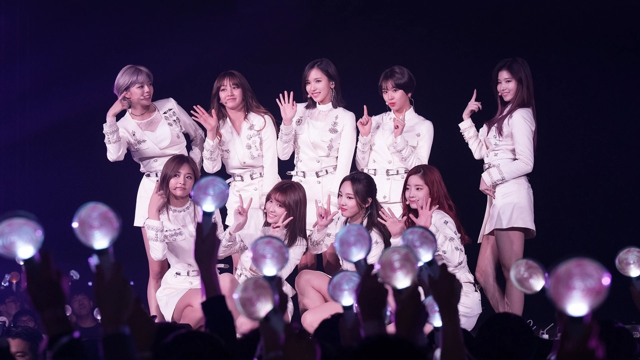 Twice 1st Tour: Twiceland – The Opening