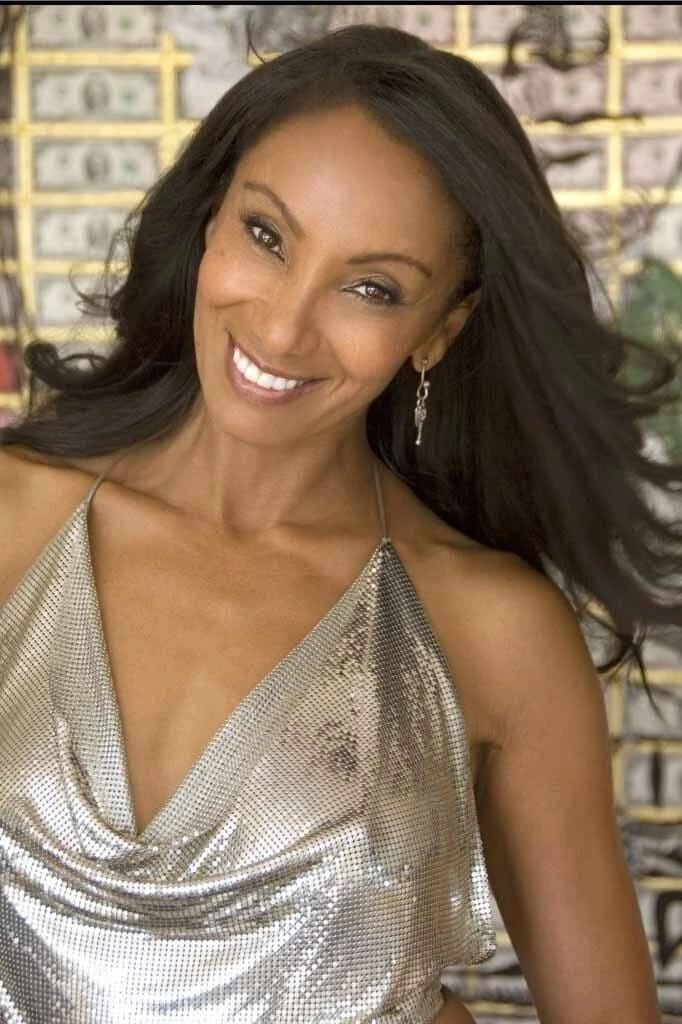 Foto von Downtown Julie Brown