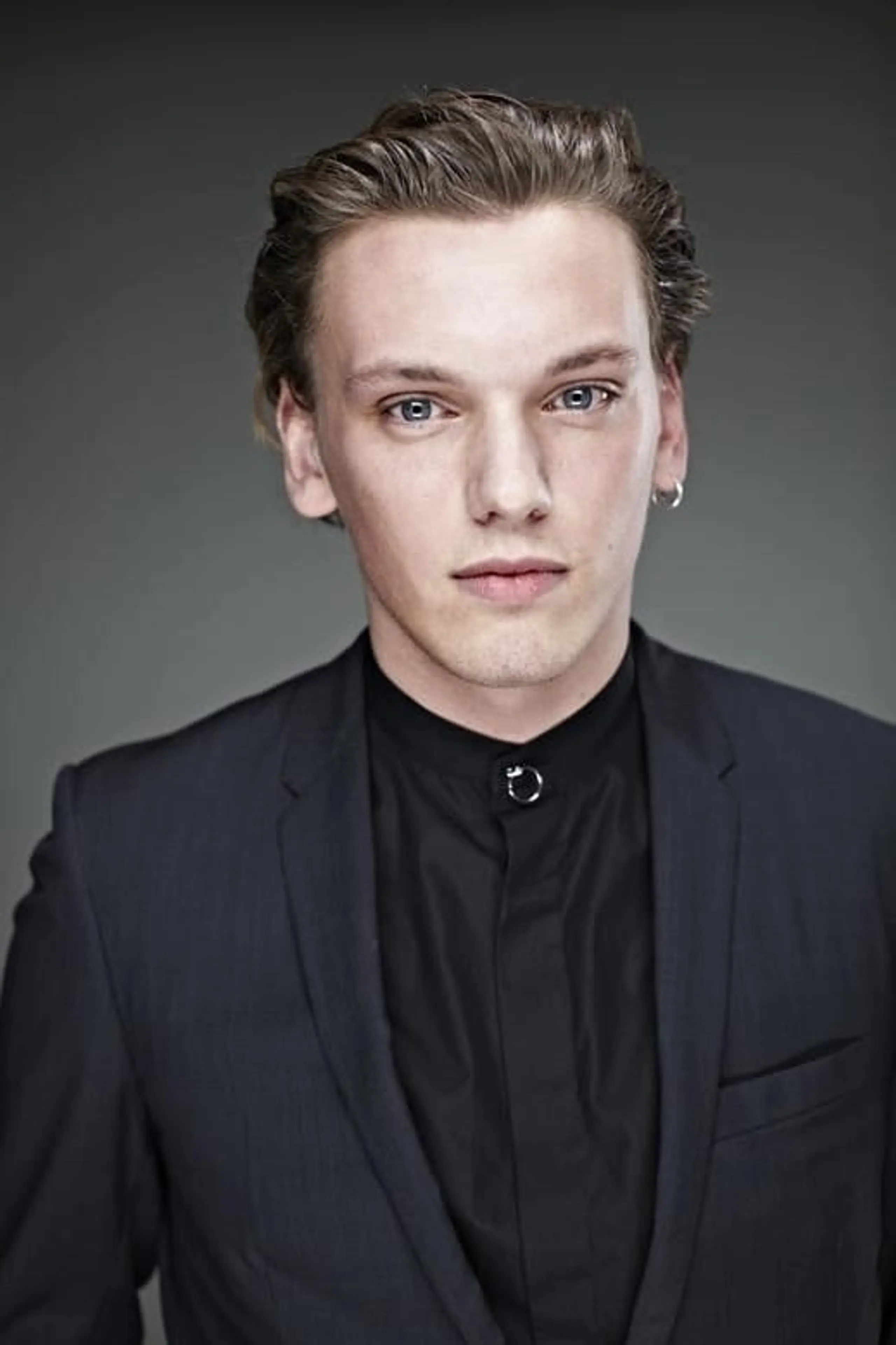 Foto von Jamie Campbell Bower