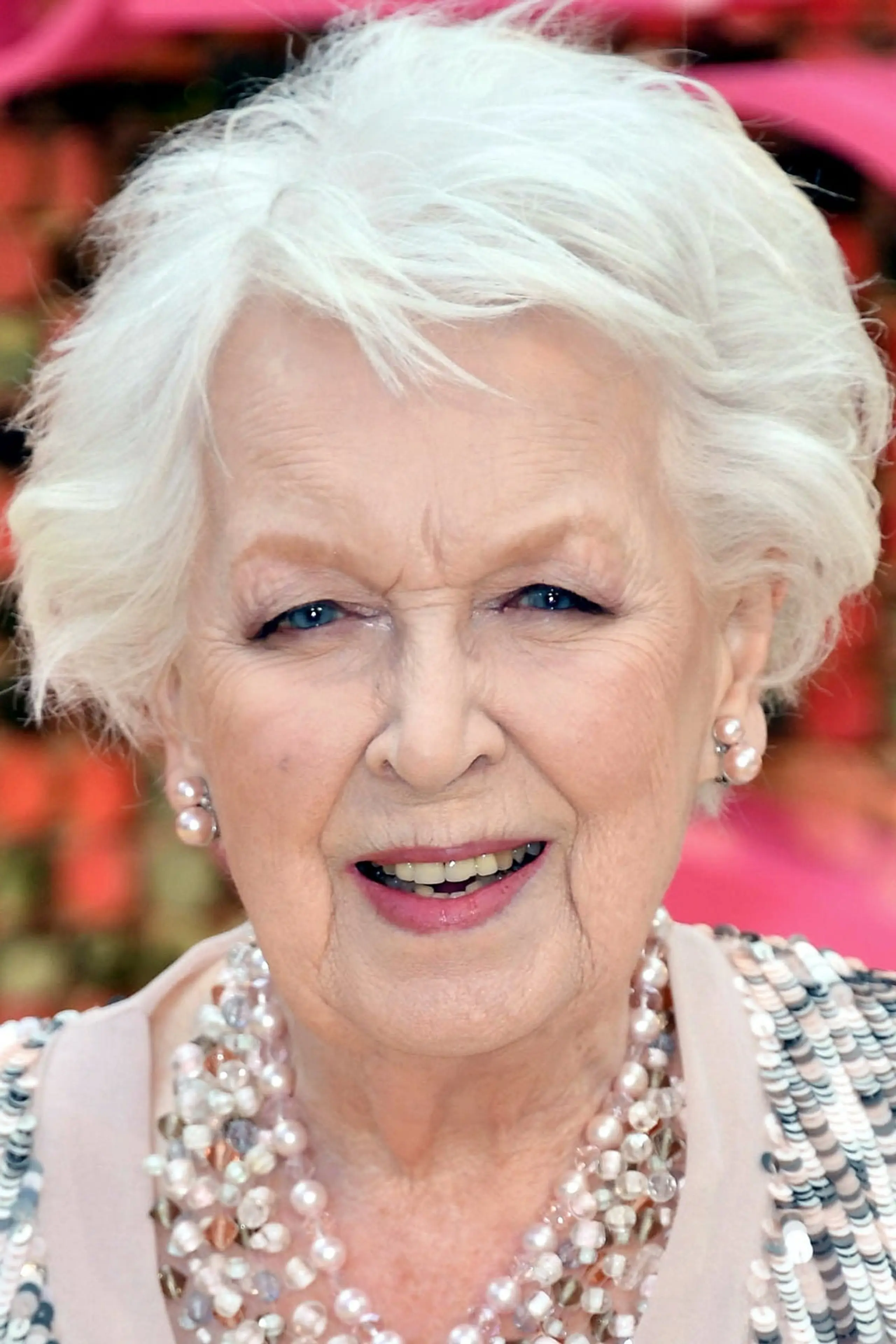 Foto von June Whitfield