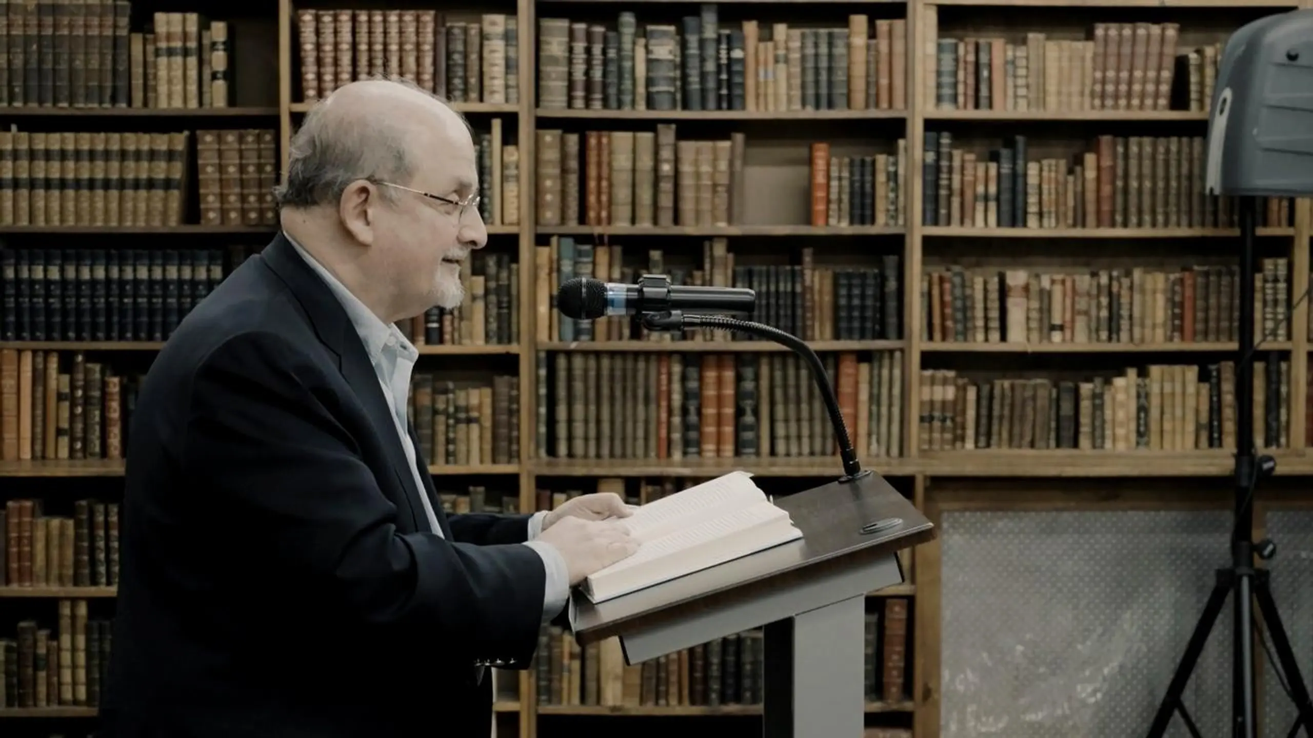 Salman Rushdie — Den Tod im Nacken