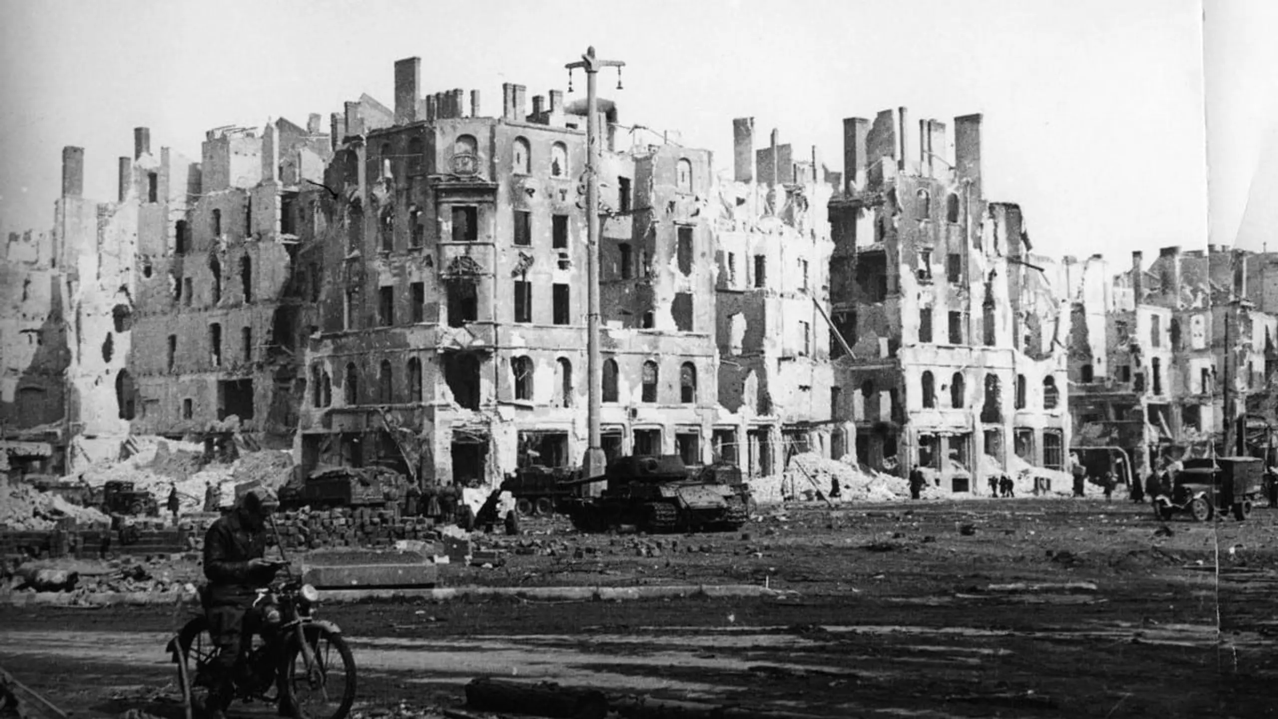 Berlin 1945 - Tagebuch einer Großstadt