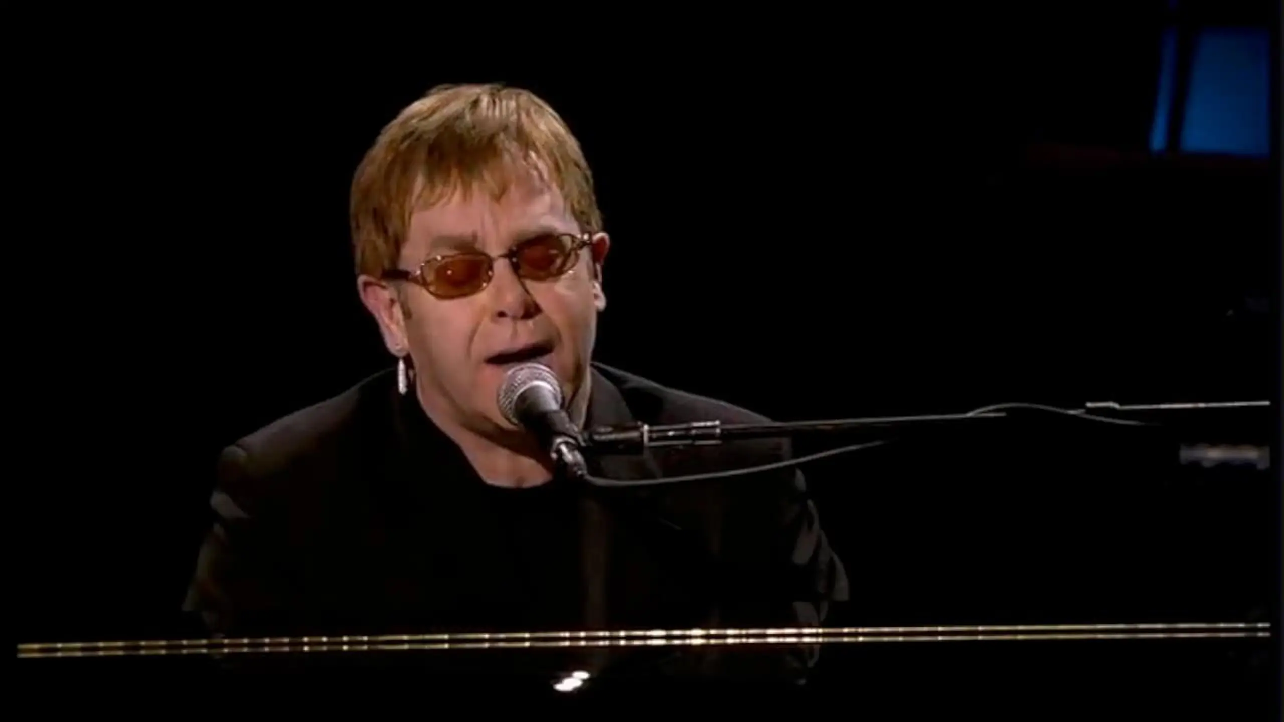 Elton John - London The Royal Opera House 2002