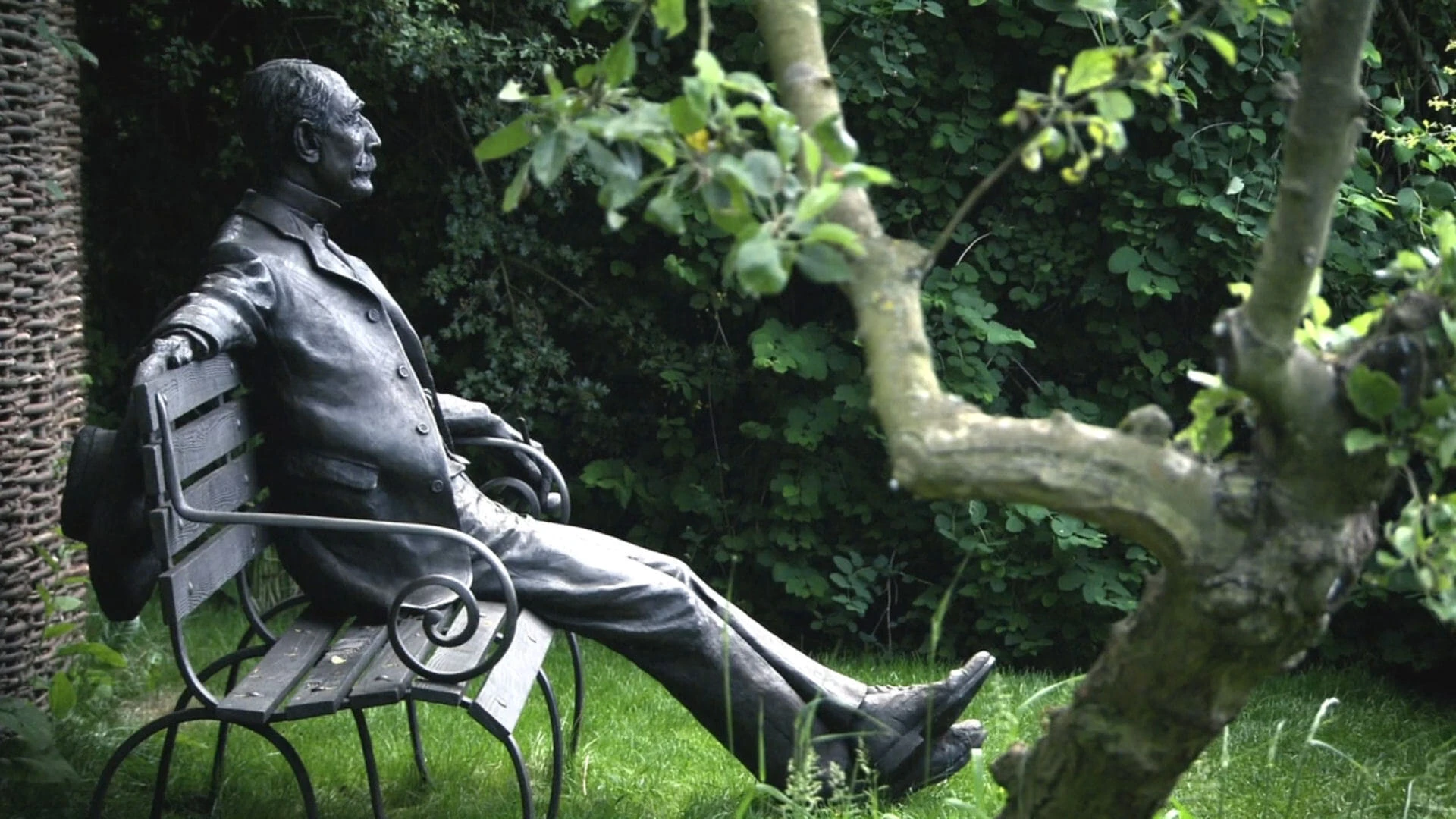 Elgar: The Man Behind the Mask