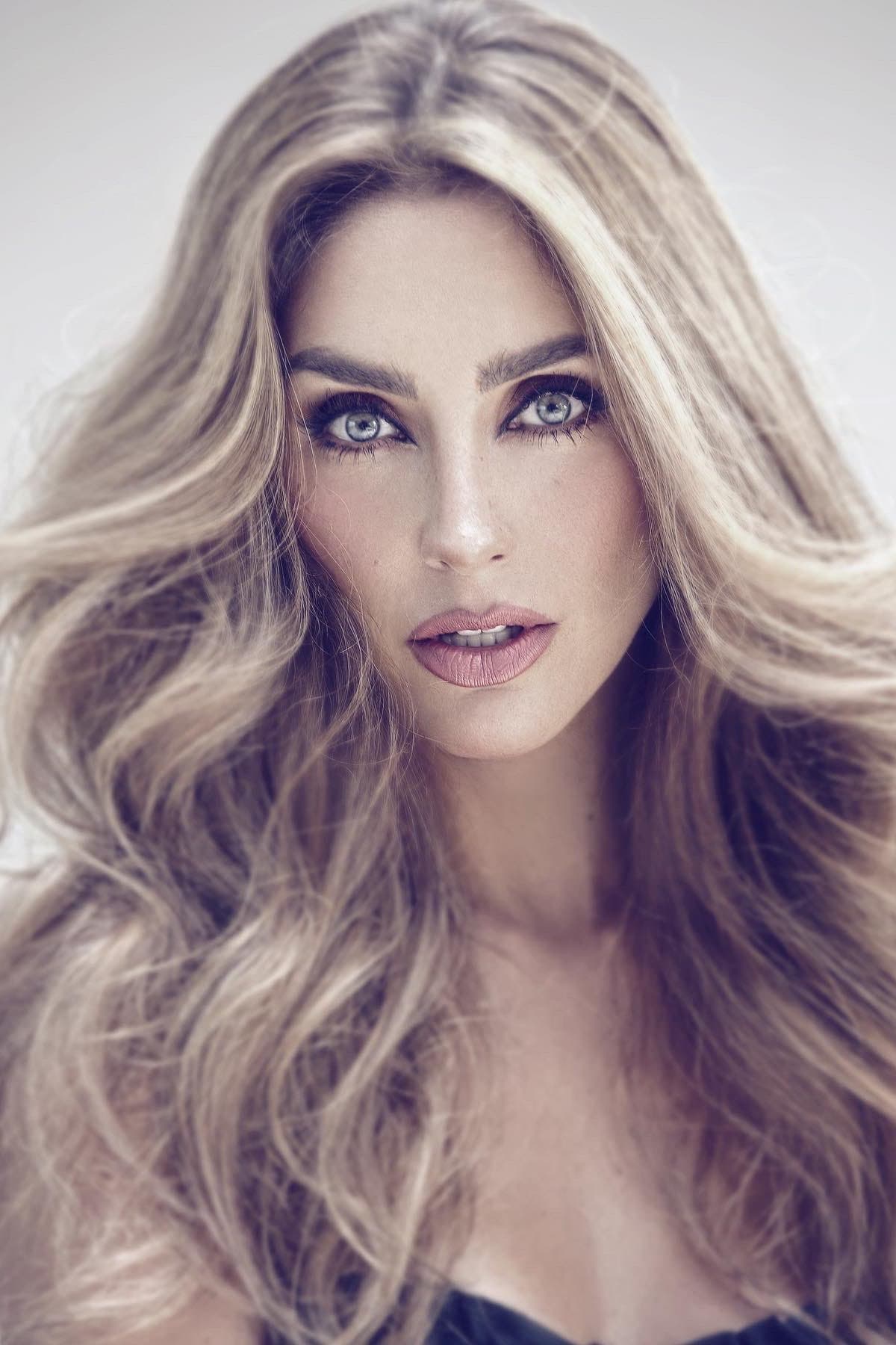 Anahi Schauspielerin 2024 𝓐𝓷𝓪𝓱𝓲 𝓡𝓸𝓶𝓸