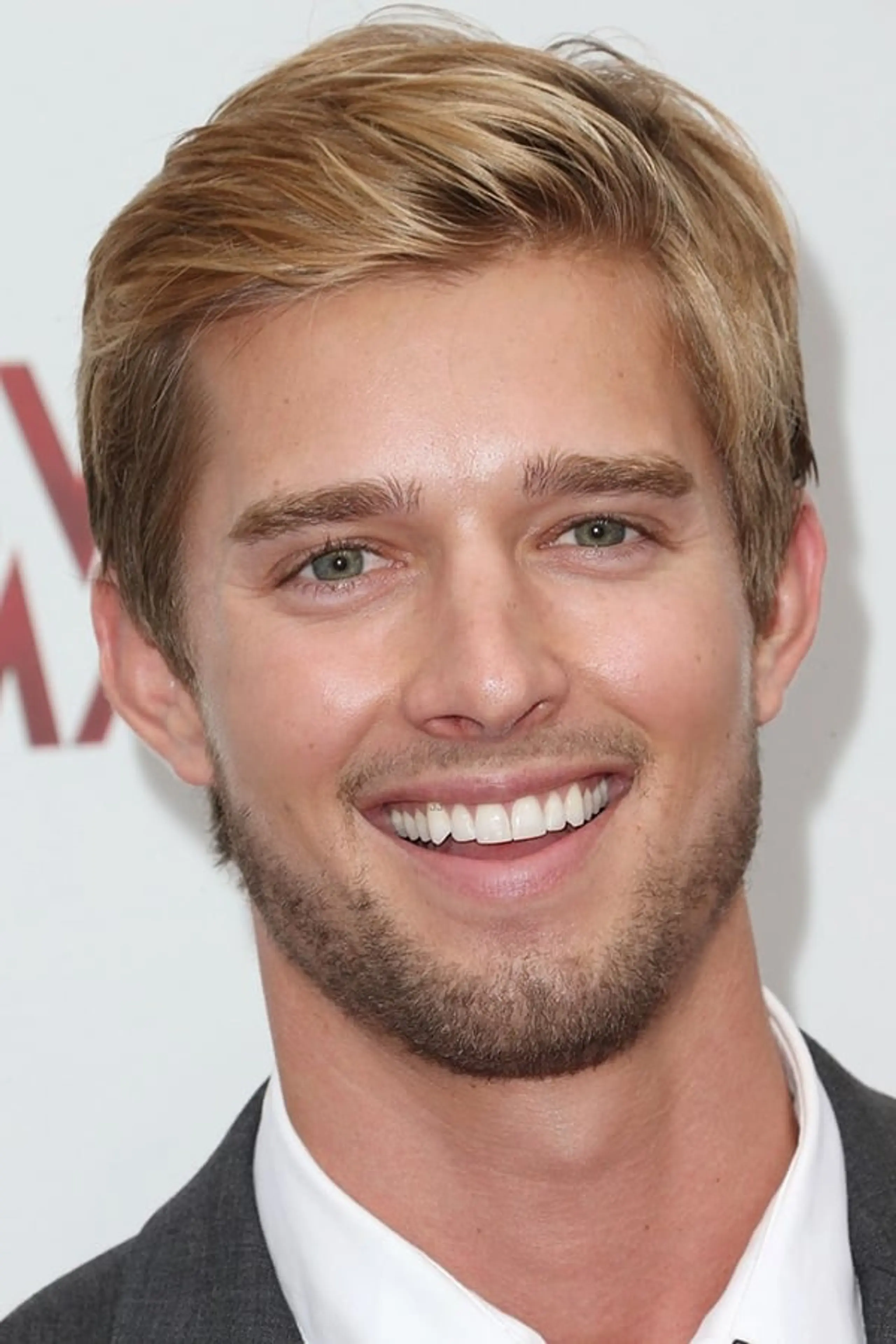 Foto von Drew Van Acker