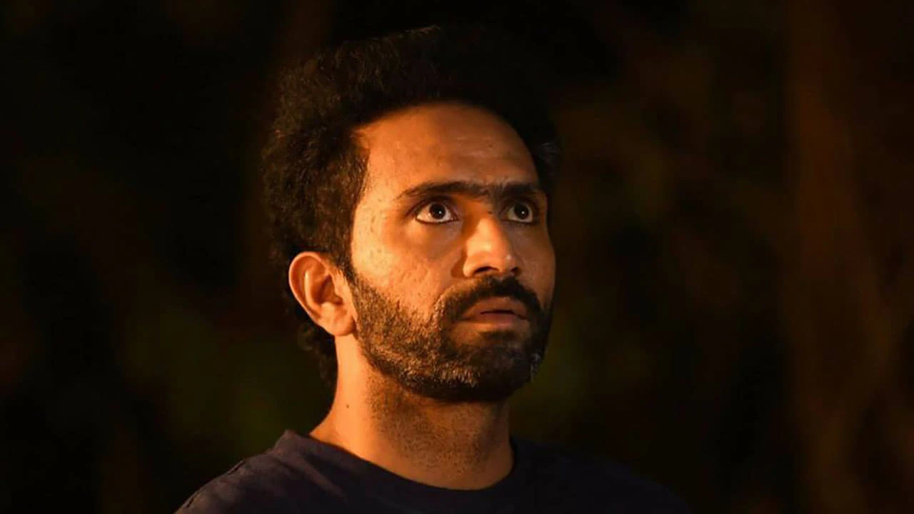ഒരു കാറ്റിൽ ഒരു പായ്ക്കപ്പൽ