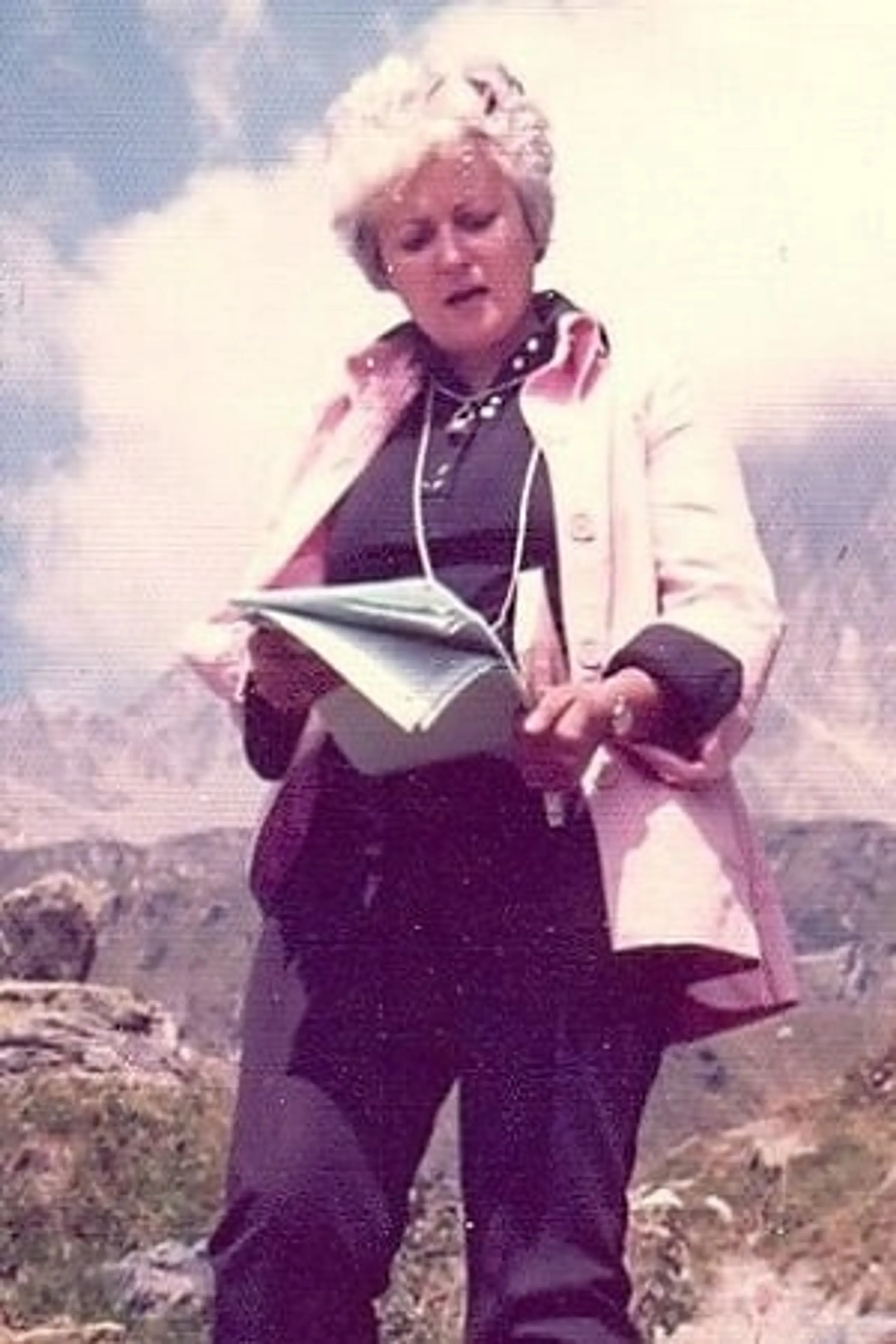 Foto von June Wyndham-Davies