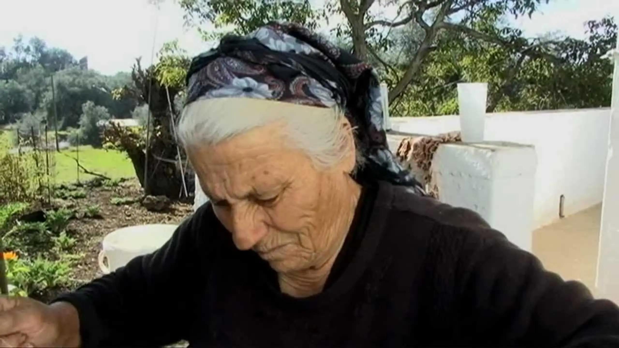 Mari Naxakis, the Art of Finger Lace in Crete