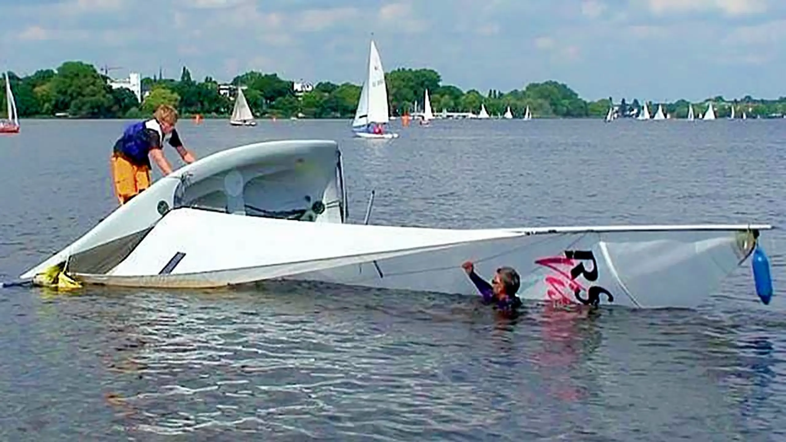 Lass uns segeln! Praxistraining für junge Segler