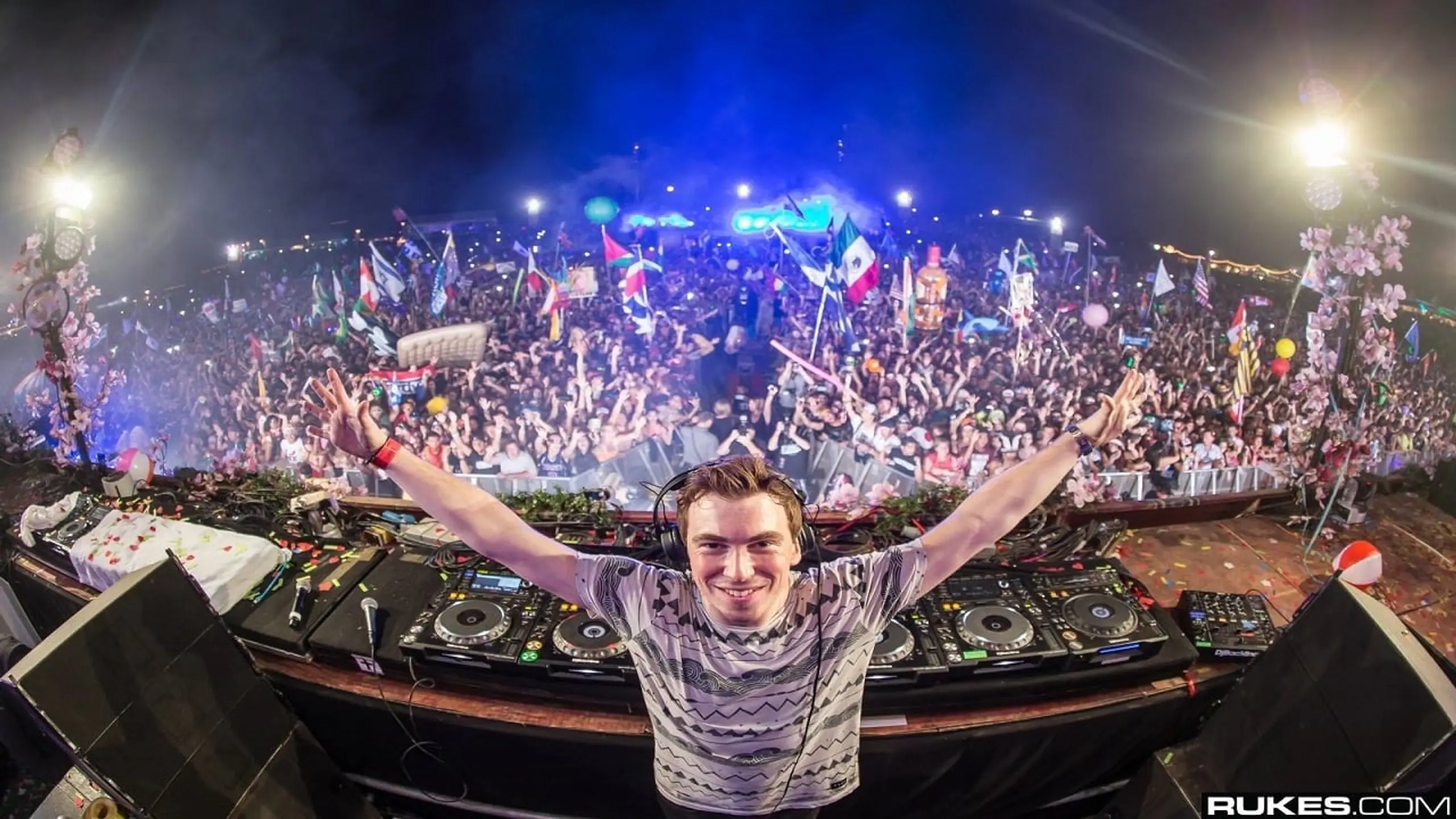 Hardwell Live at Tomorrowland 2013