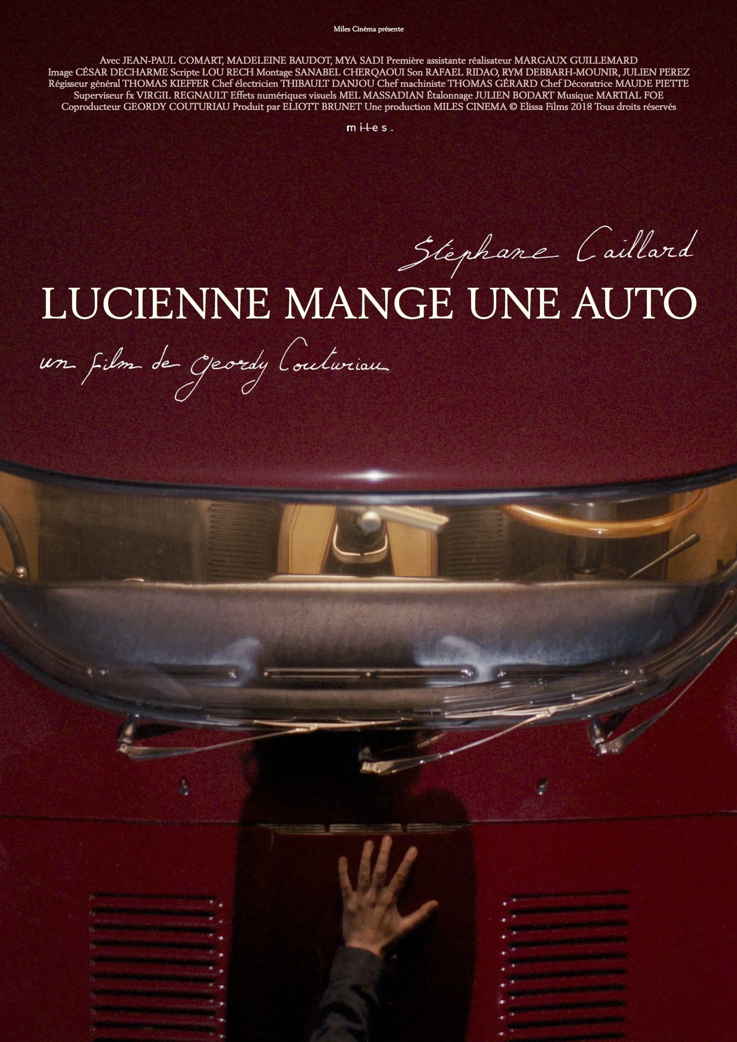 Lucienne mange une auto