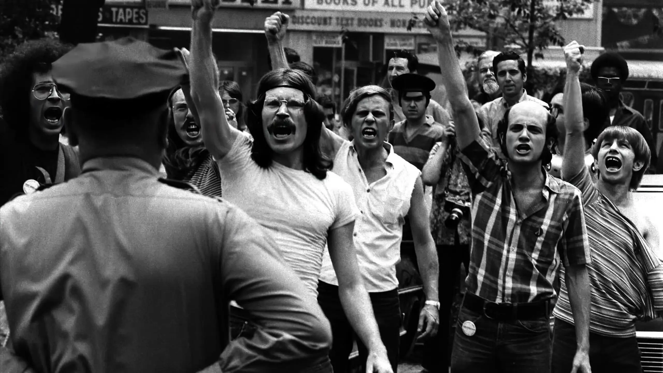 Stonewall :  aux origines de la Gay Pride