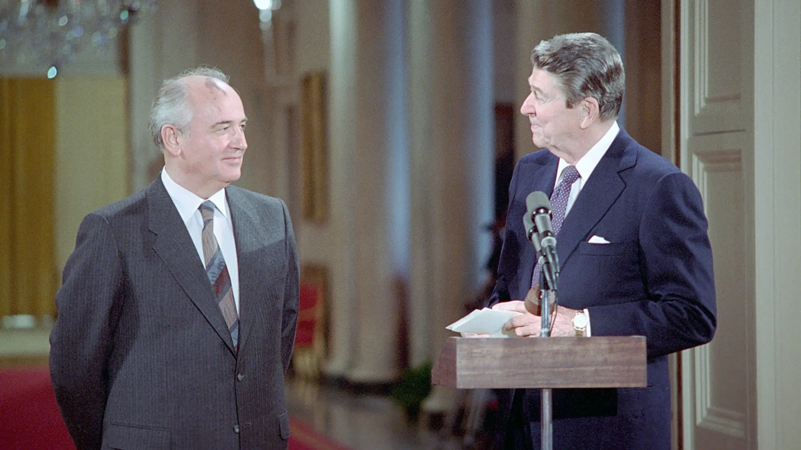 Gorbachev-Reagan: Duel at the top