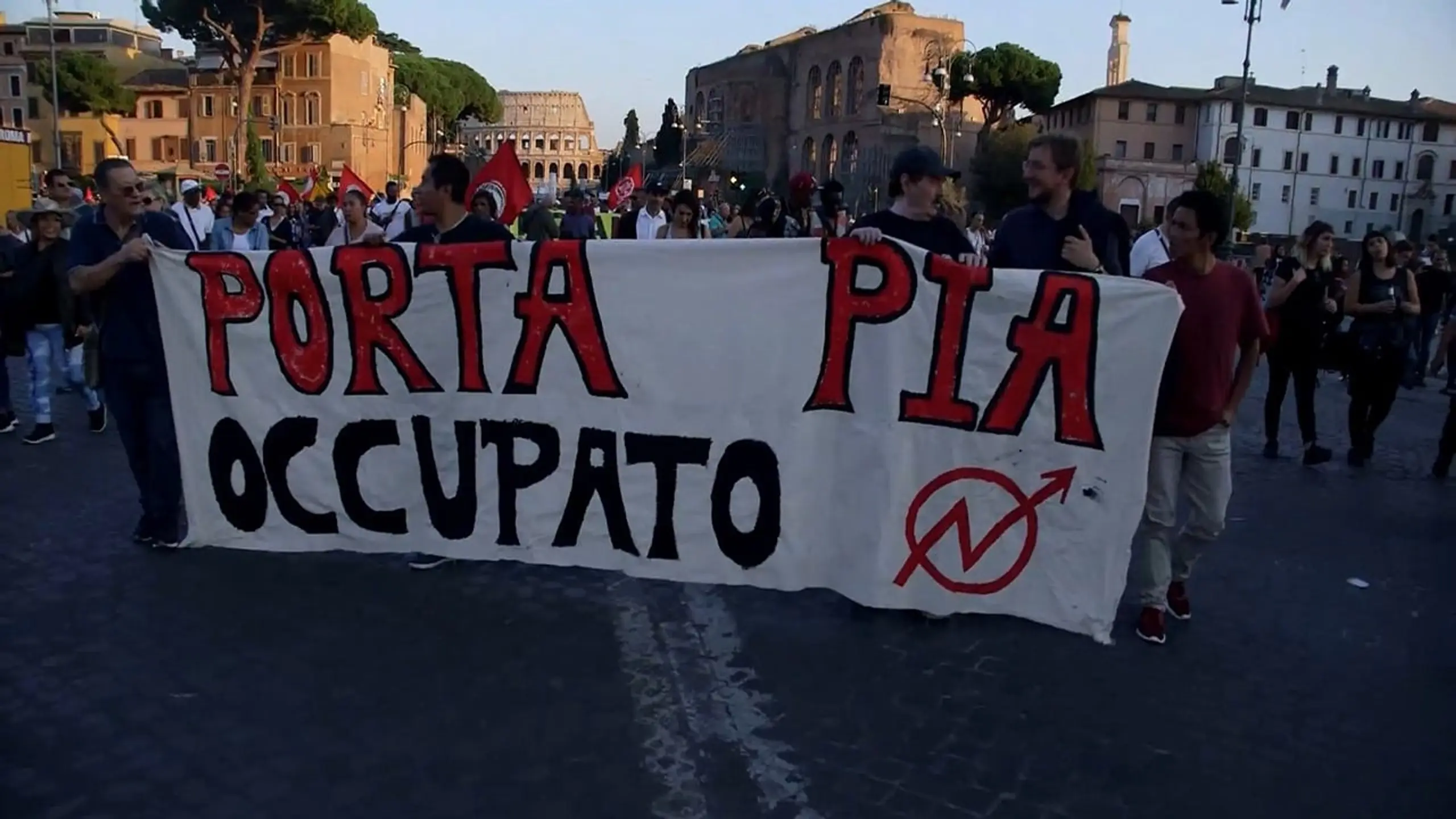 La casa è di chi la abita - Porta Pia occupata