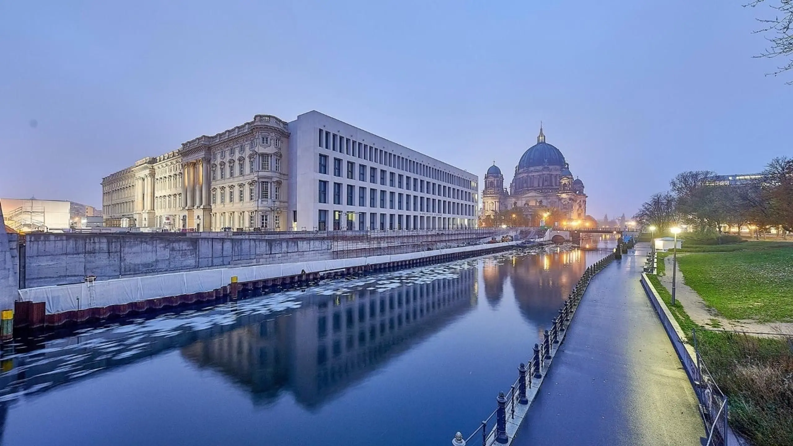 Et Berlin se bâtit un château…