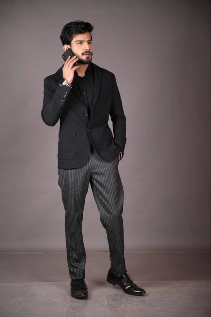 Foto von R Suraj Sharma