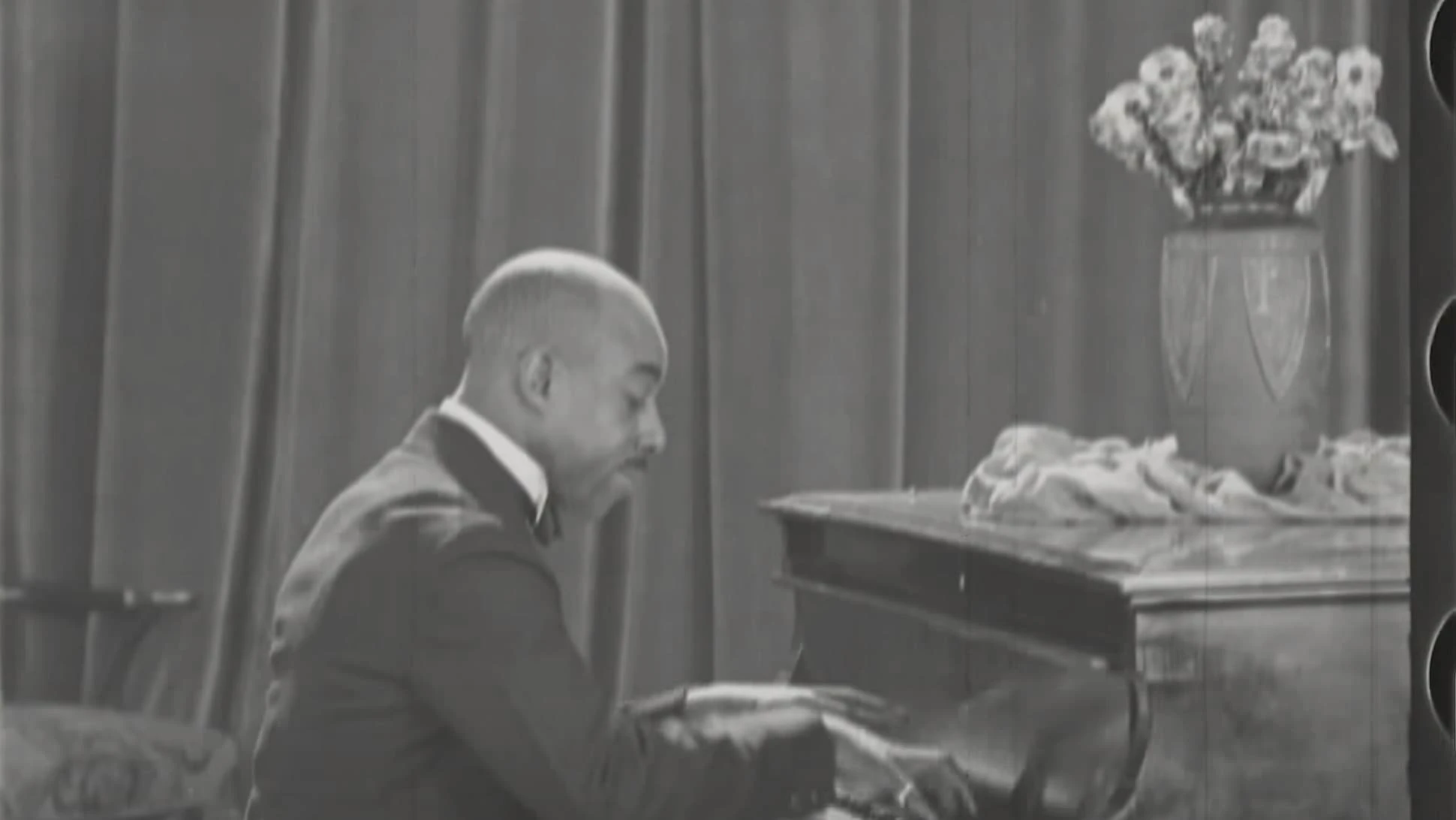 Eubie Blake Plays His Fantasy on Swanee River
