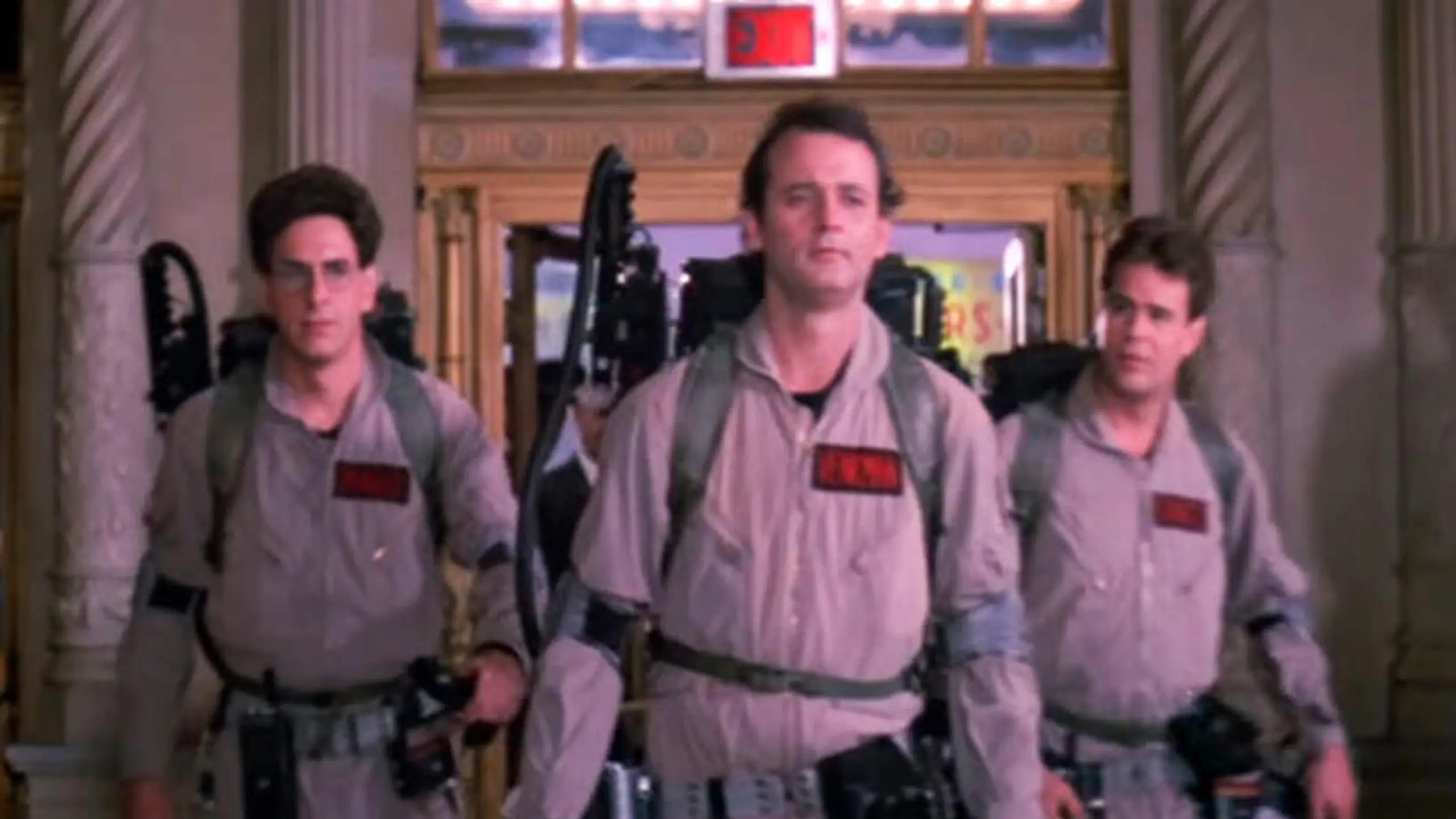 Die übernatürliche Kultkomödie „Ghostbusters – Die Geisterjäger“ (1984) ist einer der 700 Filme, die an (christlichen) Feiertagen nicht im Fernsehen gezeigt werden dürfen!