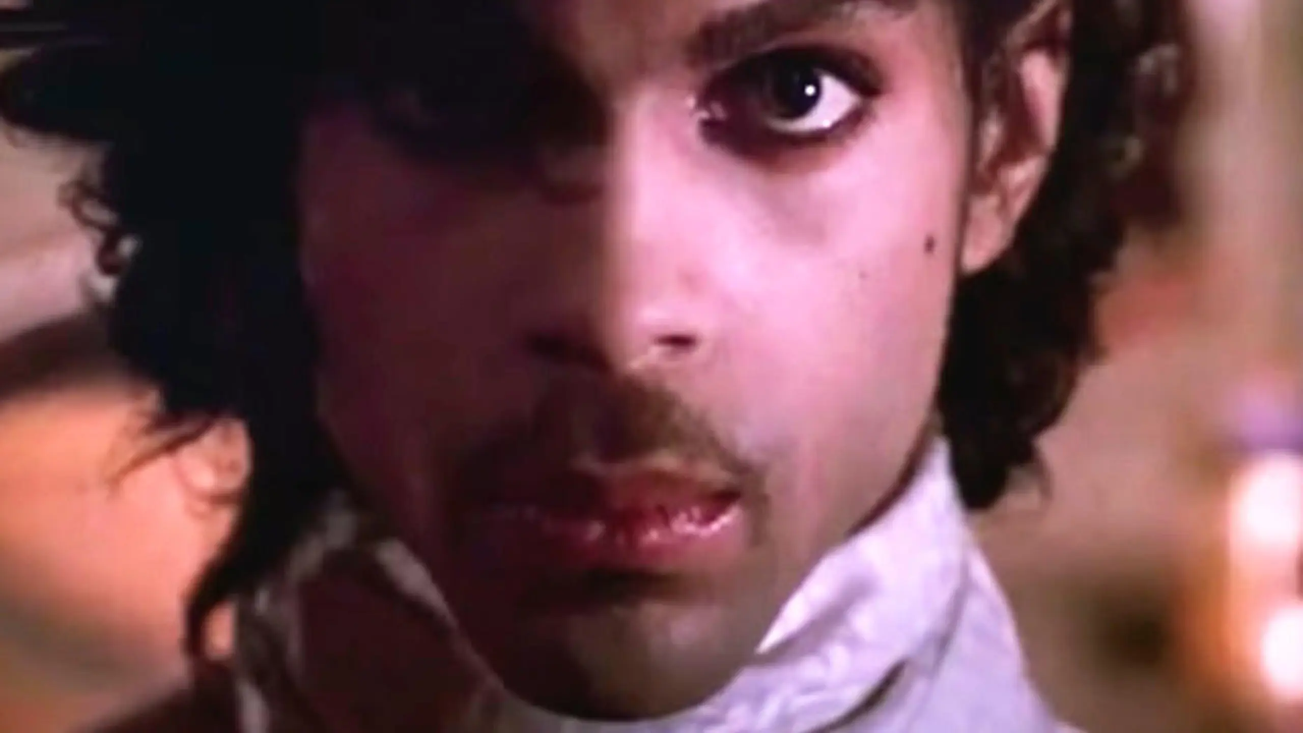 Bekam einen Oscar in der Kategorie „Beste Filmmusik“: der Musikfilm „Purple Rain“ (1984) von und mit Prince