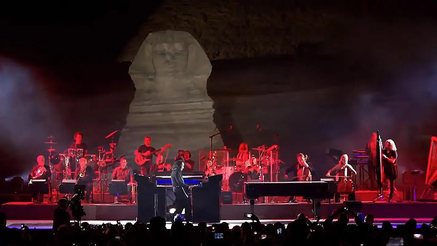 Yanni - The Dream Concert - Live from the Great Pyramids of Egypt