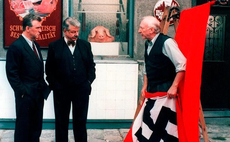 Karl Merkatz bietet als Bockerer den herrschenden Mächten trotzig, aber charmant Paroli